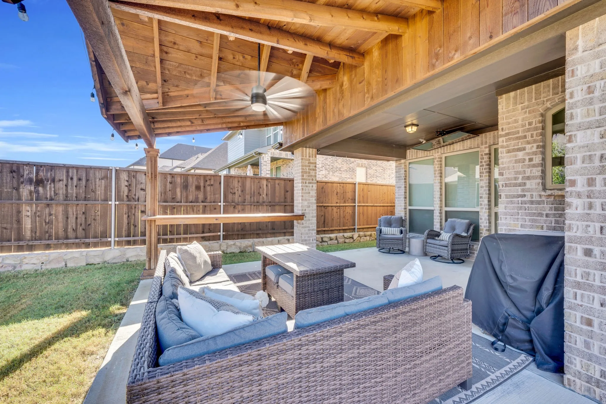 Single Family Residence For Sale in Denton County , 1749 Dartmoor Drive, Carrollton, Texas 75010, 4 Bedroom, 3 Bathroom, 2 Garage spaces, 2,705 Sqft, built in 2021, mls#21364771, Real Estate Agent in Carrollton, Homes For Sale in Denton county, Homes For Sale in Carrollton, Realtor in Carrollton Texas, Real Estate Brokerage Independent Realty Texas, Luminita Cordes Realtor