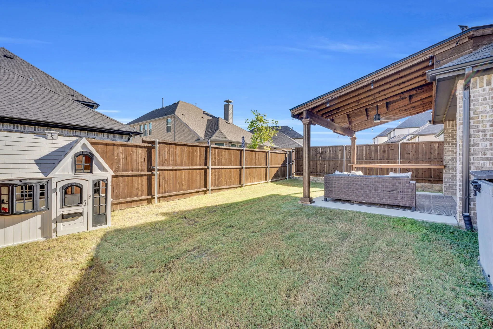 Single Family Residence For Sale in Denton County , 1749 Dartmoor Drive, Carrollton, Texas 75010, 4 Bedroom, 3 Bathroom, 2 Garage spaces, 2,705 Sqft, built in 2021, mls#21364771, Real Estate Agent in Carrollton, Homes For Sale in Denton county, Homes For Sale in Carrollton, Realtor in Carrollton Texas, Real Estate Brokerage Independent Realty Texas, Luminita Cordes Realtor