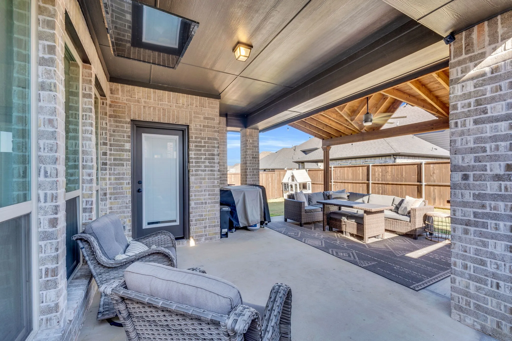 Single Family Residence For Sale in Denton County , 1749 Dartmoor Drive, Carrollton, Texas 75010, 4 Bedroom, 3 Bathroom, 2 Garage spaces, 2,705 Sqft, built in 2021, mls#21364771, Real Estate Agent in Carrollton, Homes For Sale in Denton county, Homes For Sale in Carrollton, Realtor in Carrollton Texas, Real Estate Brokerage Independent Realty Texas, Luminita Cordes Realtor