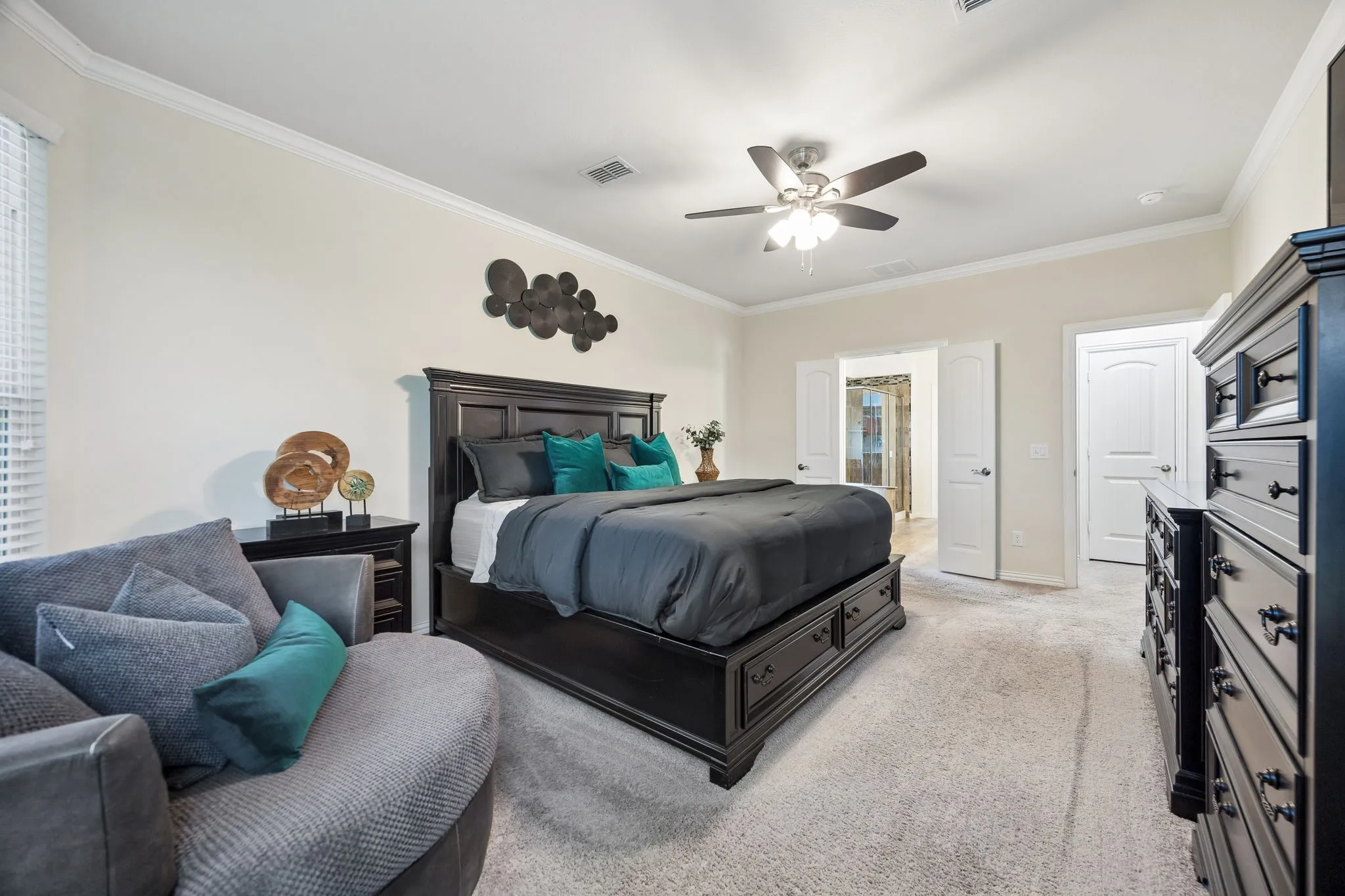 Light-Filled Primary Suite