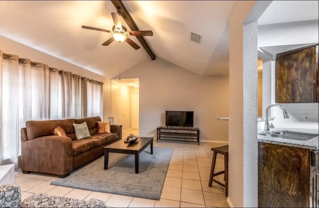 Townhouse For Sale in Tarrant County , 2425 Summer Place Drive, Arlington, Texas 76014, 2 Bedroom, 2 Bathroom, Garage spaces, 1,055 Sqft, built in 1984, mls#21361784, Real Estate Agent in Arlington, Homes For Sale in Tarrant county, Homes For Sale in Arlington, Realtor in Arlington Texas, Real Estate Brokerage Independent Realty Texas, Luminita Cordes Realtor
