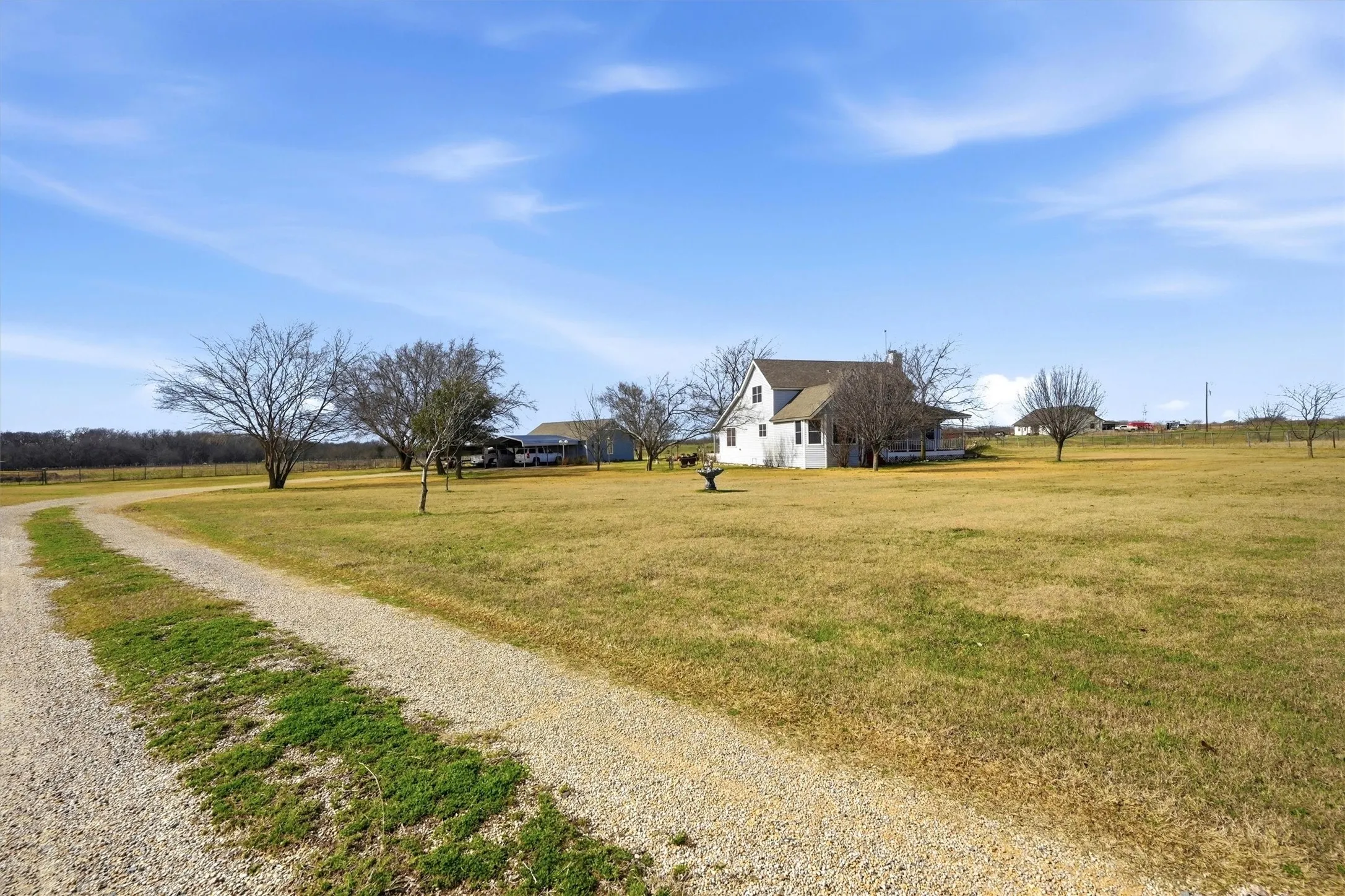 Single Family Residence For Sale in Grayson County , 206 Bounds Ranch Road, Gunter, Texas 75058, 3 Bedroom, 2 Bathroom, Garage spaces, 2,277 Sqft, built in 1985, mls#21361896, Real Estate Agent in Gunter, Homes For Sale in Grayson county, Homes For Sale in Gunter, Realtor in Gunter Texas, Real Estate Brokerage Independent Realty Texas, Luminita Cordes Realtor