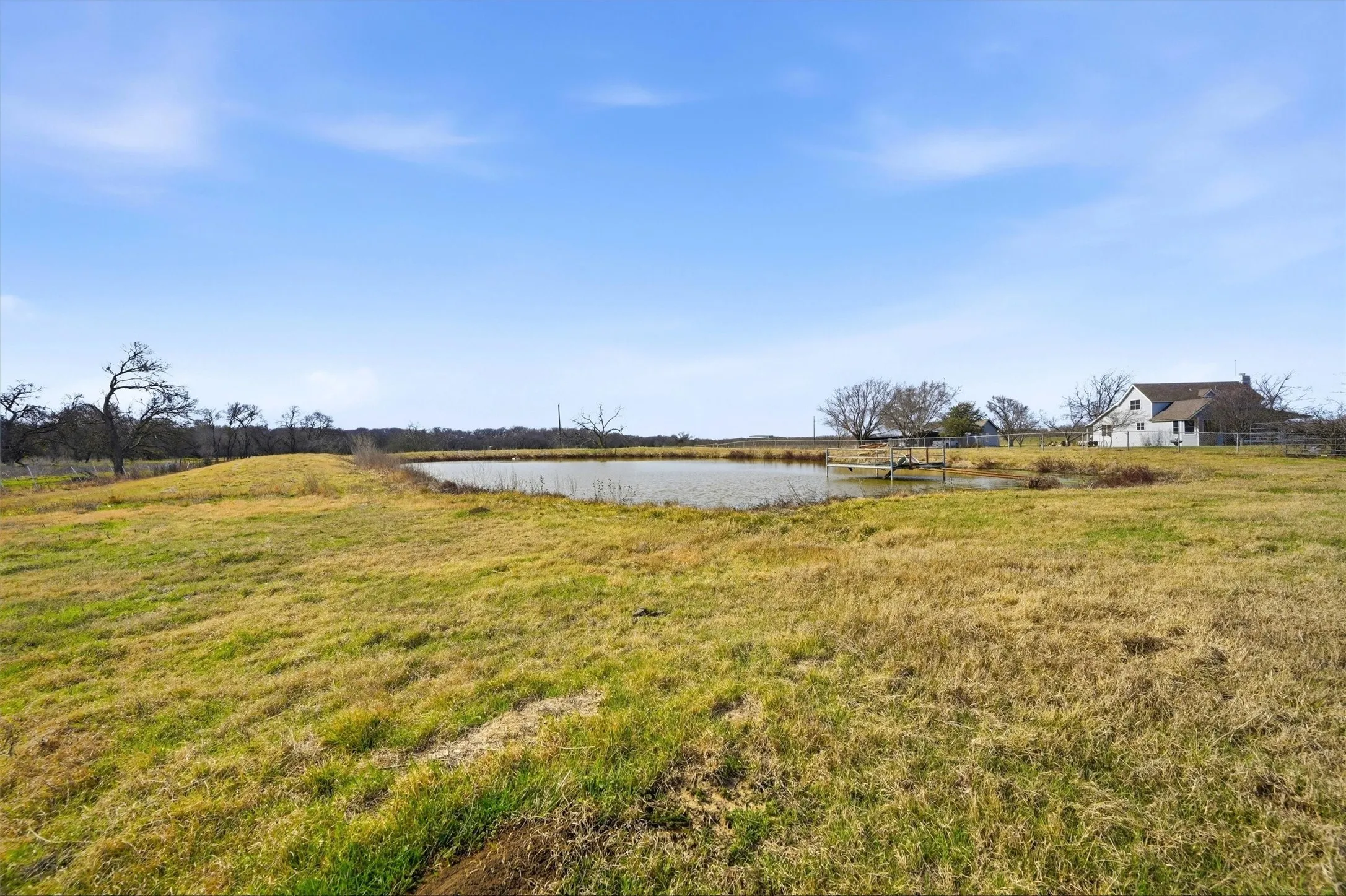 Single Family Residence For Sale in Grayson County , 206 Bounds Ranch Road, Gunter, Texas 75058, 3 Bedroom, 2 Bathroom, Garage spaces, 2,277 Sqft, built in 1985, mls#21361896, Real Estate Agent in Gunter, Homes For Sale in Grayson county, Homes For Sale in Gunter, Realtor in Gunter Texas, Real Estate Brokerage Independent Realty Texas, Luminita Cordes Realtor
