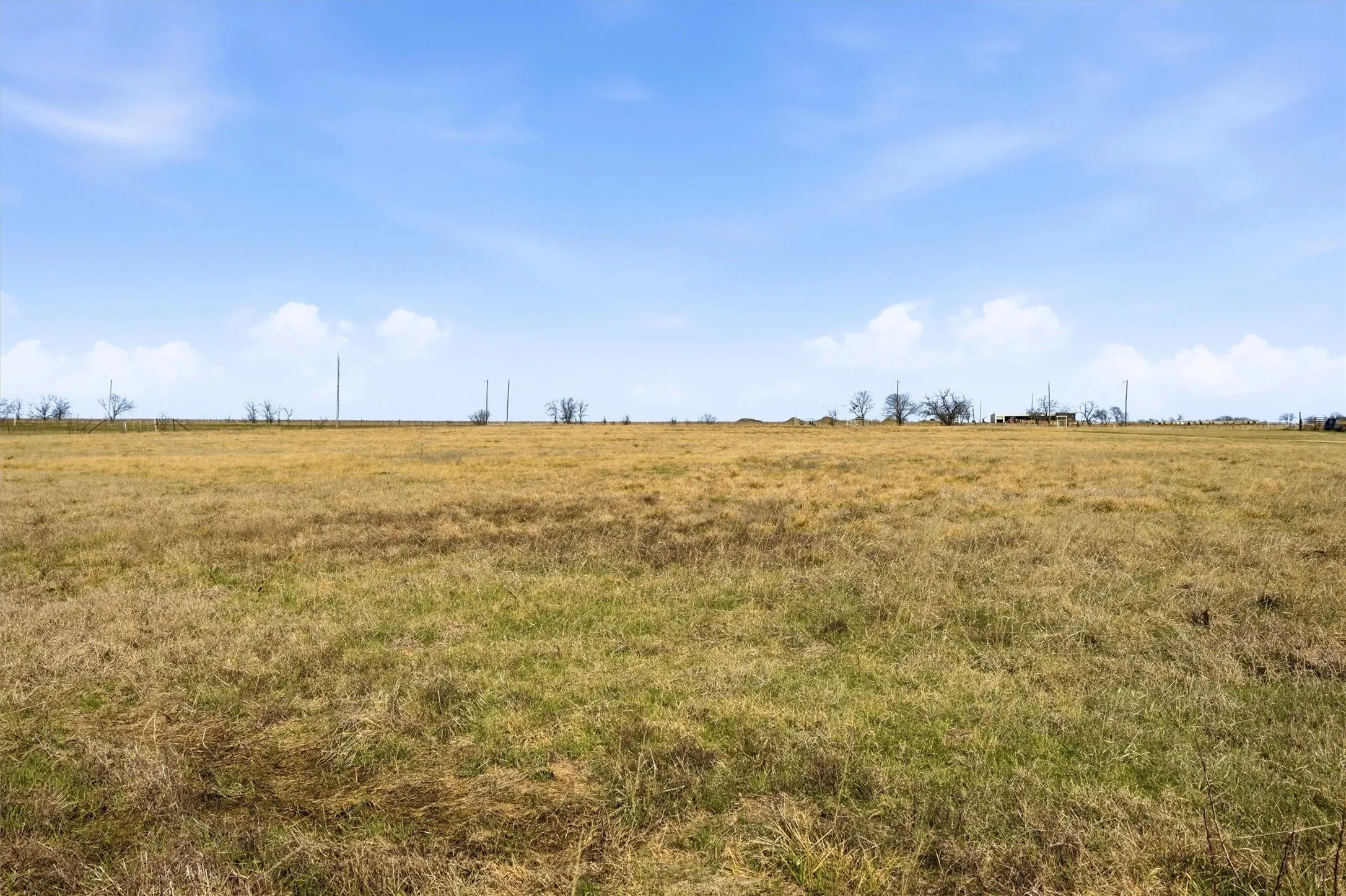 Single Family Residence For Sale in Grayson County , 206 Bounds Ranch Road, Gunter, Texas 75058, 3 Bedroom, 2 Bathroom, Garage spaces, 2,277 Sqft, built in 1985, mls#21361896, Real Estate Agent in Gunter, Homes For Sale in Grayson county, Homes For Sale in Gunter, Realtor in Gunter Texas, Real Estate Brokerage Independent Realty Texas, Luminita Cordes Realtor