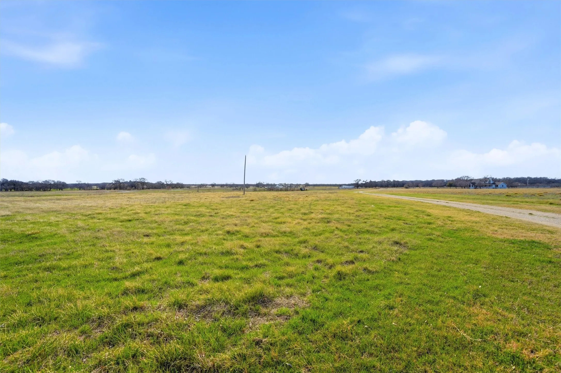 Single Family Residence For Sale in Grayson County , 206 Bounds Ranch Road, Gunter, Texas 75058, 3 Bedroom, 2 Bathroom, Garage spaces, 2,277 Sqft, built in 1985, mls#21361896, Real Estate Agent in Gunter, Homes For Sale in Grayson county, Homes For Sale in Gunter, Realtor in Gunter Texas, Real Estate Brokerage Independent Realty Texas, Luminita Cordes Realtor