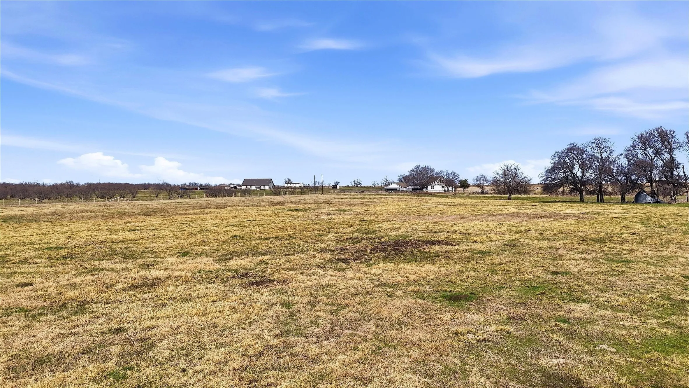 Single Family Residence For Sale in Grayson County , 206 Bounds Ranch Road, Gunter, Texas 75058, 3 Bedroom, 2 Bathroom, Garage spaces, 2,277 Sqft, built in 1985, mls#21361896, Real Estate Agent in Gunter, Homes For Sale in Grayson county, Homes For Sale in Gunter, Realtor in Gunter Texas, Real Estate Brokerage Independent Realty Texas, Luminita Cordes Realtor