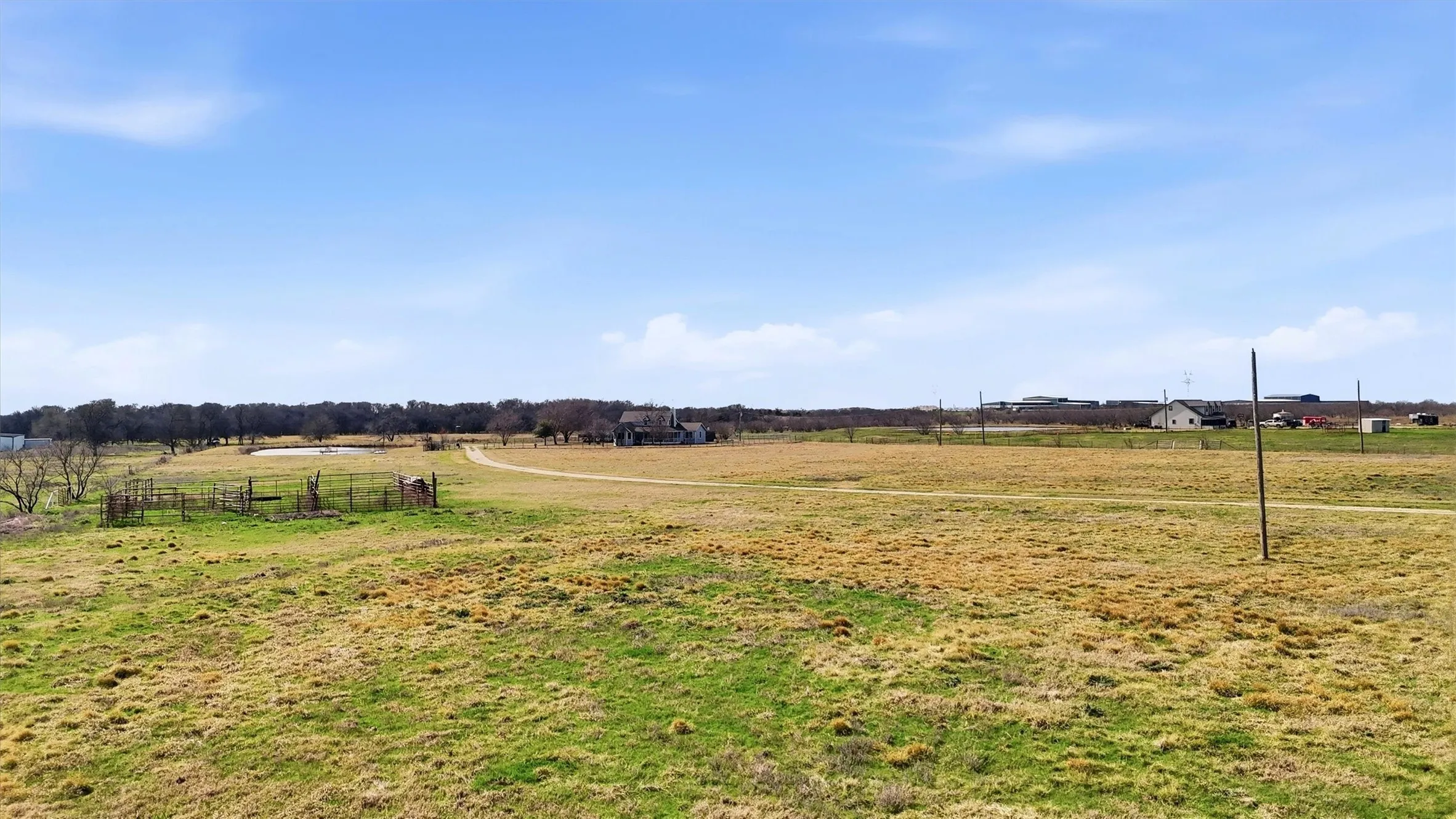 Single Family Residence For Sale in Grayson County , 206 Bounds Ranch Road, Gunter, Texas 75058, 3 Bedroom, 2 Bathroom, Garage spaces, 2,277 Sqft, built in 1985, mls#21361896, Real Estate Agent in Gunter, Homes For Sale in Grayson county, Homes For Sale in Gunter, Realtor in Gunter Texas, Real Estate Brokerage Independent Realty Texas, Luminita Cordes Realtor