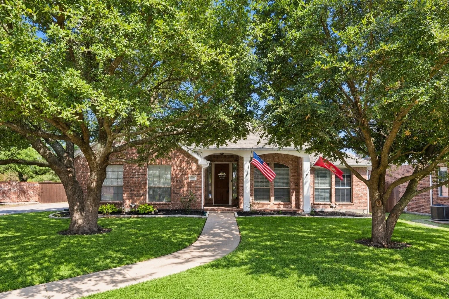 Single Family Residence For Sale in Collin County , 2801 Madison Drive, Melissa, Texas 75454, 5 Bedroom, 4 Bathroom, 2 Garage spaces, 2,901 Sqft, built in 2005, mls#21355126, Real Estate Agent in Melissa, Homes For Sale in Collin county, Homes For Sale in Melissa, Realtor in Melissa Texas, Real Estate Brokerage Independent Realty Texas, Luminita Cordes Realtor