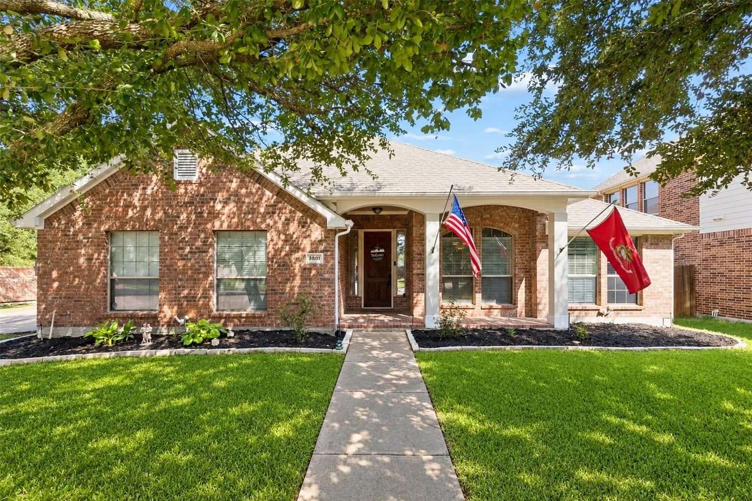 Single Family Residence For Sale in Collin County , 2801 Madison Drive, Melissa, Texas 75454, 5 Bedroom, 4 Bathroom, 2 Garage spaces, 2,901 Sqft, built in 2005, mls#21355126, Real Estate Agent in Melissa, Homes For Sale in Collin county, Homes For Sale in Melissa, Realtor in Melissa Texas, Real Estate Brokerage Independent Realty Texas, Luminita Cordes Realtor