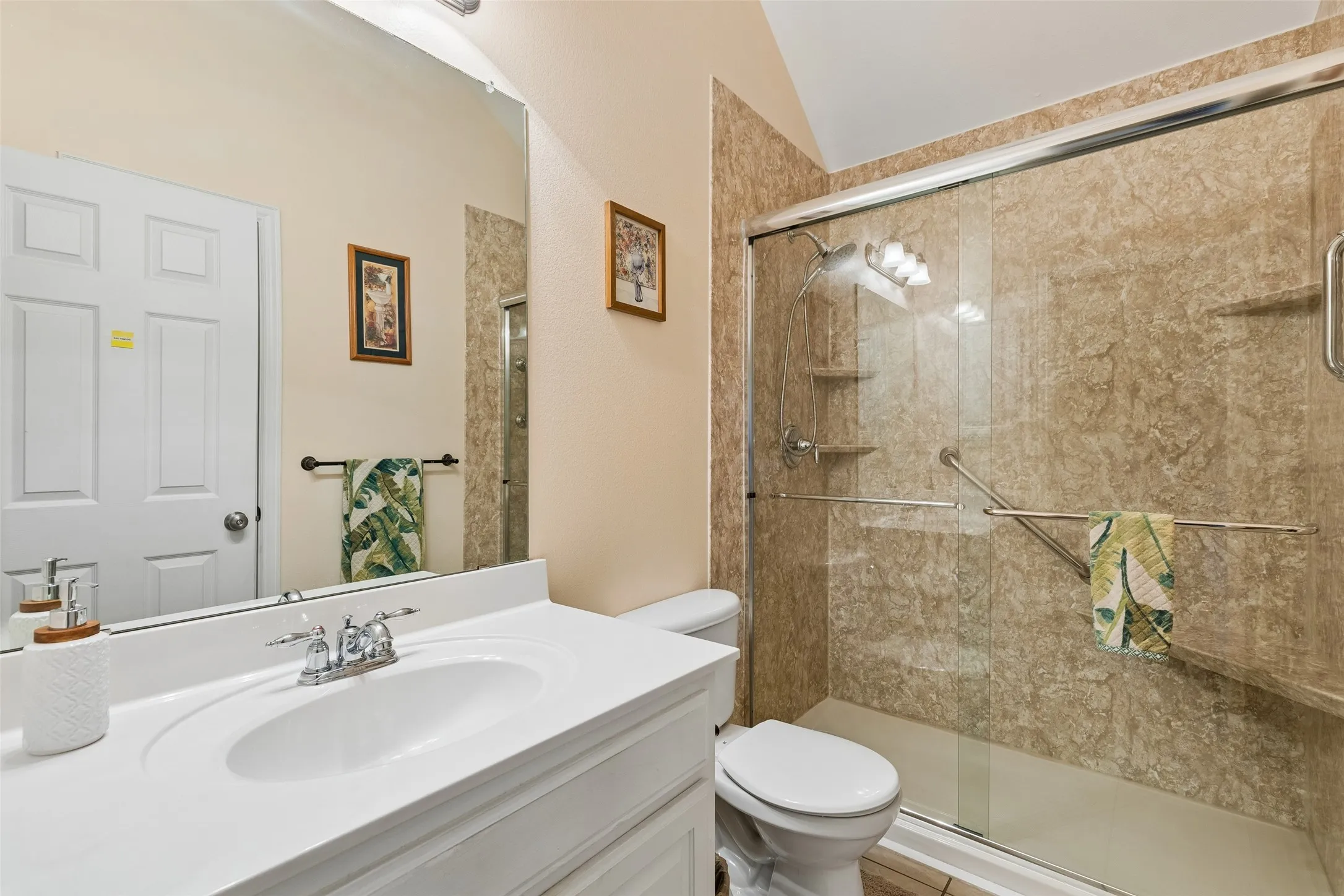 Single Family Residence For Sale in Collin County , 2801 Madison Drive, Melissa, Texas 75454, 5 Bedroom, 4 Bathroom, 2 Garage spaces, 2,901 Sqft, built in 2005, mls#21355126, Real Estate Agent in Melissa, Homes For Sale in Collin county, Homes For Sale in Melissa, Realtor in Melissa Texas, Real Estate Brokerage Independent Realty Texas, Luminita Cordes Realtor