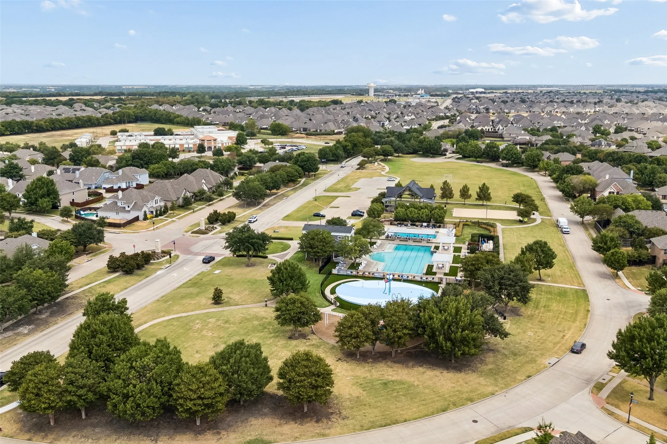 Single Family Residence For Sale in Collin County , 2801 Madison Drive, Melissa, Texas 75454, 5 Bedroom, 4 Bathroom, 2 Garage spaces, 2,901 Sqft, built in 2005, mls#21355126, Real Estate Agent in Melissa, Homes For Sale in Collin county, Homes For Sale in Melissa, Realtor in Melissa Texas, Real Estate Brokerage Independent Realty Texas, Luminita Cordes Realtor