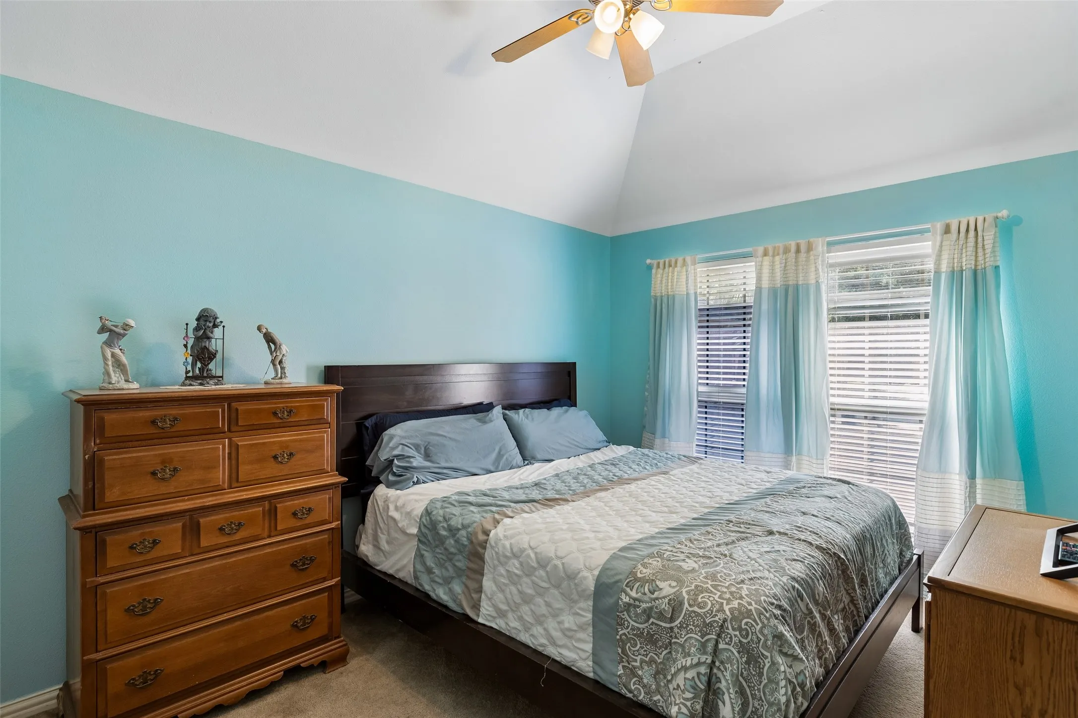 Single Family Residence For Sale in Collin County , 2801 Madison Drive, Melissa, Texas 75454, 5 Bedroom, 4 Bathroom, 2 Garage spaces, 2,901 Sqft, built in 2005, mls#21355126, Real Estate Agent in Melissa, Homes For Sale in Collin county, Homes For Sale in Melissa, Realtor in Melissa Texas, Real Estate Brokerage Independent Realty Texas, Luminita Cordes Realtor