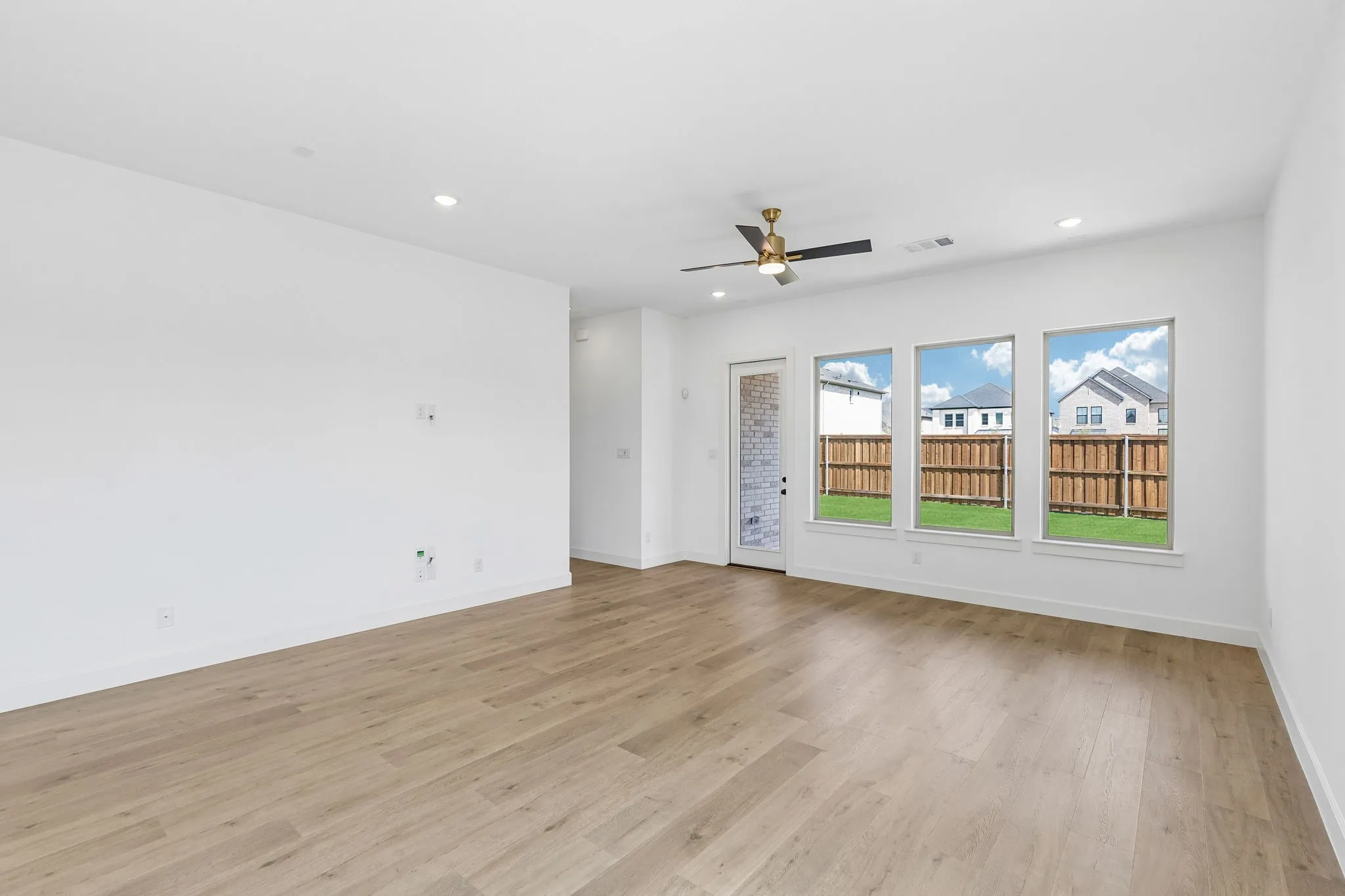 A family room that can host the entire family!