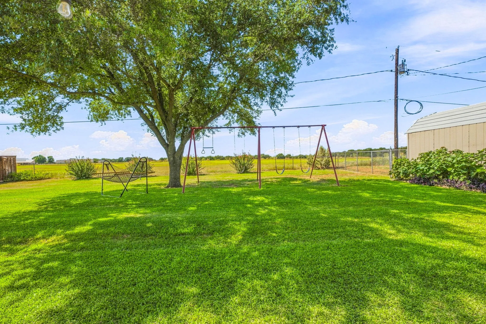Single Family Residence For Sale in Young County , 136 Chaparral Drive, Graham, Texas 76450, 4 Bedroom, 2 Bathroom, 1 Garage spaces, 2,007 Sqft, built in 1980, mls#21361121, Real Estate Agent in Graham, Homes For Sale in Young county, Homes For Sale in Graham, Realtor in Graham Texas, Real Estate Brokerage Independent Realty Texas, Luminita Cordes Realtor