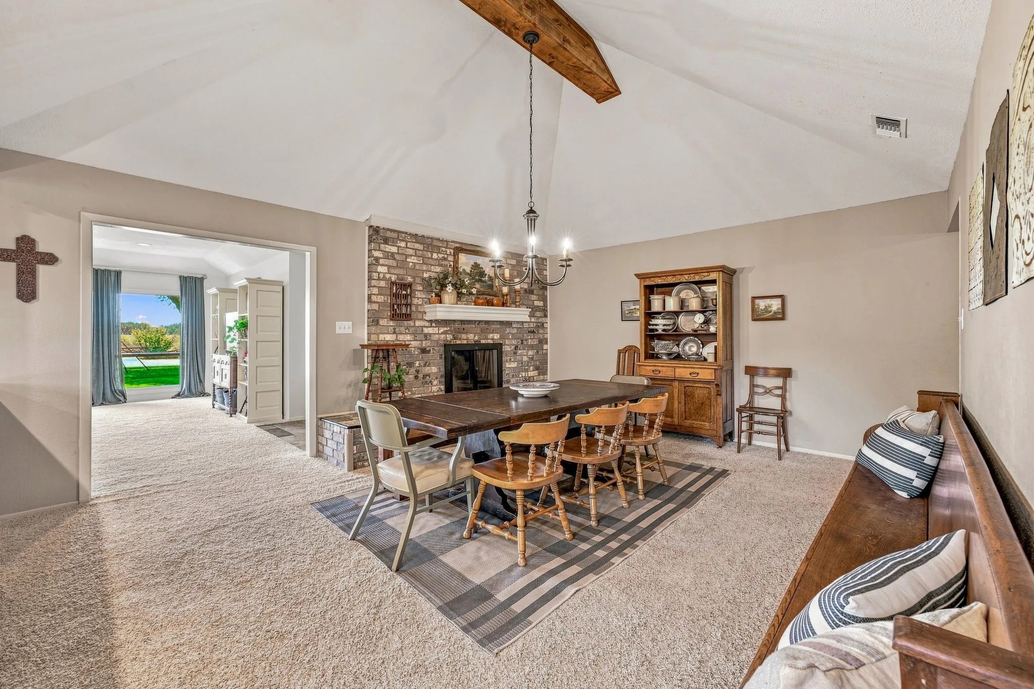 Single Family Residence For Sale in Young County , 136 Chaparral Drive, Graham, Texas 76450, 4 Bedroom, 2 Bathroom, 1 Garage spaces, 2,007 Sqft, built in 1980, mls#21361121, Real Estate Agent in Graham, Homes For Sale in Young county, Homes For Sale in Graham, Realtor in Graham Texas, Real Estate Brokerage Independent Realty Texas, Luminita Cordes Realtor