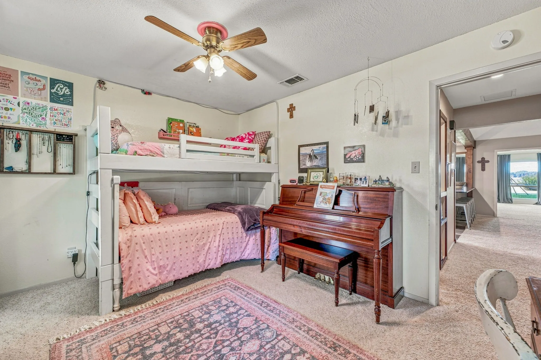 Single Family Residence For Sale in Young County , 136 Chaparral Drive, Graham, Texas 76450, 4 Bedroom, 2 Bathroom, 1 Garage spaces, 2,007 Sqft, built in 1980, mls#21361121, Real Estate Agent in Graham, Homes For Sale in Young county, Homes For Sale in Graham, Realtor in Graham Texas, Real Estate Brokerage Independent Realty Texas, Luminita Cordes Realtor