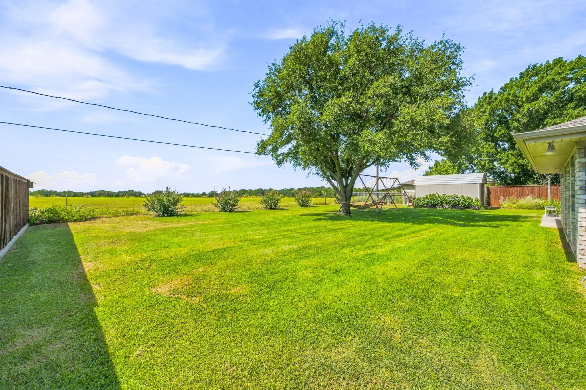 Single Family Residence For Sale in Young County , 136 Chaparral Drive, Graham, Texas 76450, 4 Bedroom, 2 Bathroom, 1 Garage spaces, 2,007 Sqft, built in 1980, mls#21361121, Real Estate Agent in Graham, Homes For Sale in Young county, Homes For Sale in Graham, Realtor in Graham Texas, Real Estate Brokerage Independent Realty Texas, Luminita Cordes Realtor