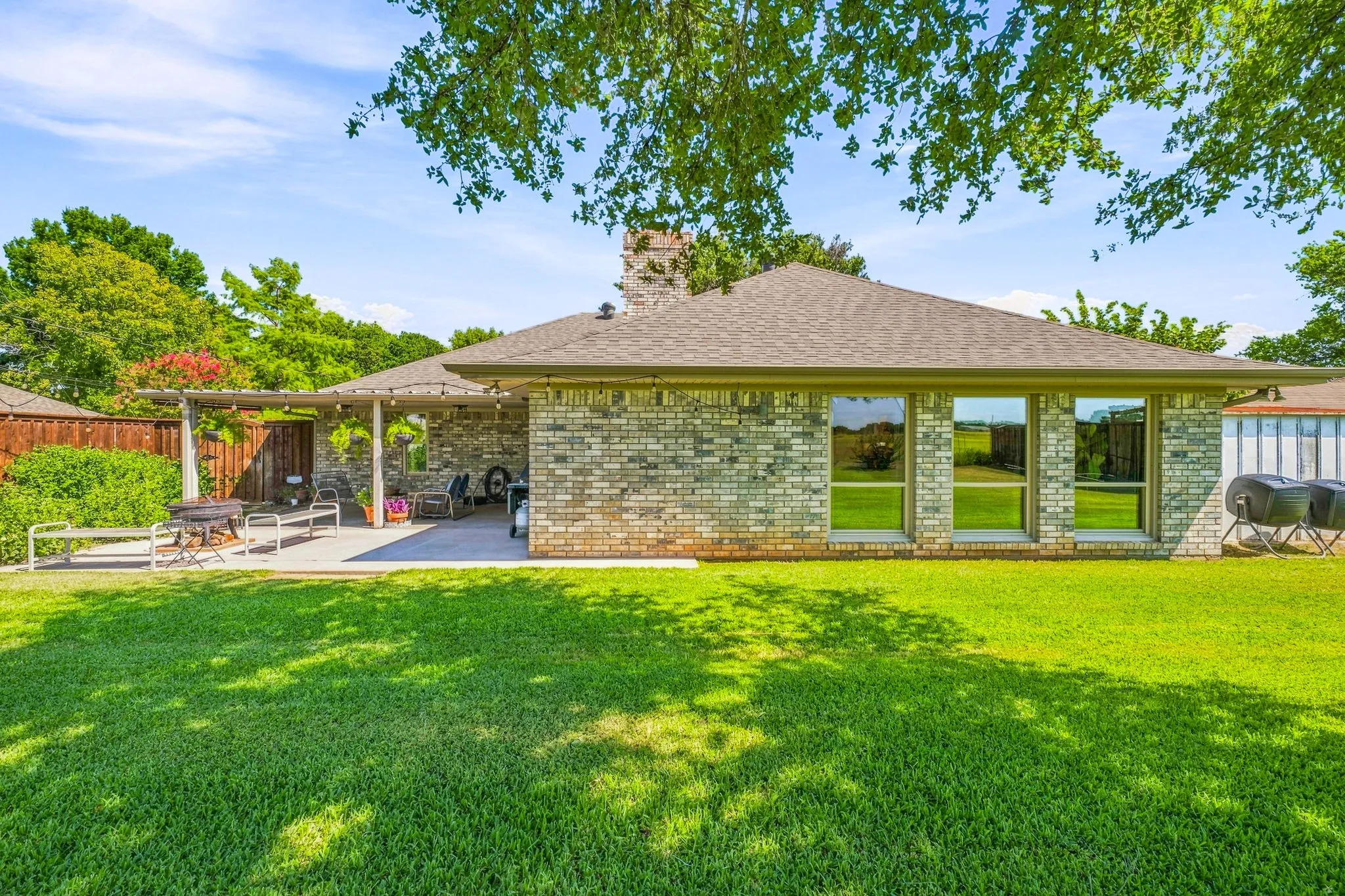 Single Family Residence For Sale in Young County , 136 Chaparral Drive, Graham, Texas 76450, 4 Bedroom, 2 Bathroom, 1 Garage spaces, 2,007 Sqft, built in 1980, mls#21361121, Real Estate Agent in Graham, Homes For Sale in Young county, Homes For Sale in Graham, Realtor in Graham Texas, Real Estate Brokerage Independent Realty Texas, Luminita Cordes Realtor