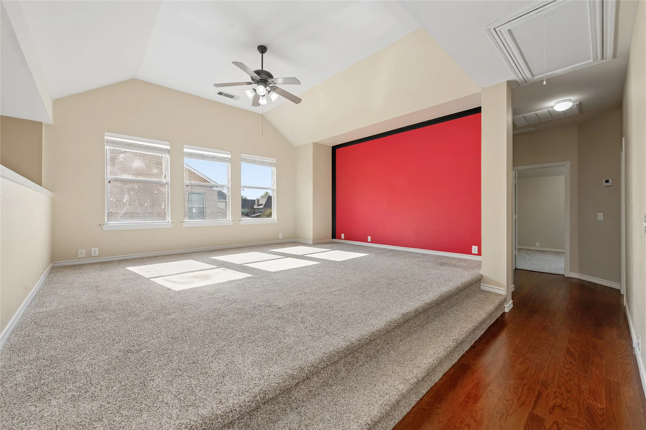 Single Family Residence For Sale in Collin County , 11256 Newgate Drive, Frisco, Texas 75035, 4 Bedroom, 3 Bathroom, 2 Garage spaces, 2,158 Sqft, built in 2003, mls#21364727, Real Estate Agent in Frisco, Homes For Sale in Collin county, Homes For Sale in Frisco, Realtor in Frisco Texas, Real Estate Brokerage Independent Realty Texas, Luminita Cordes Realtor