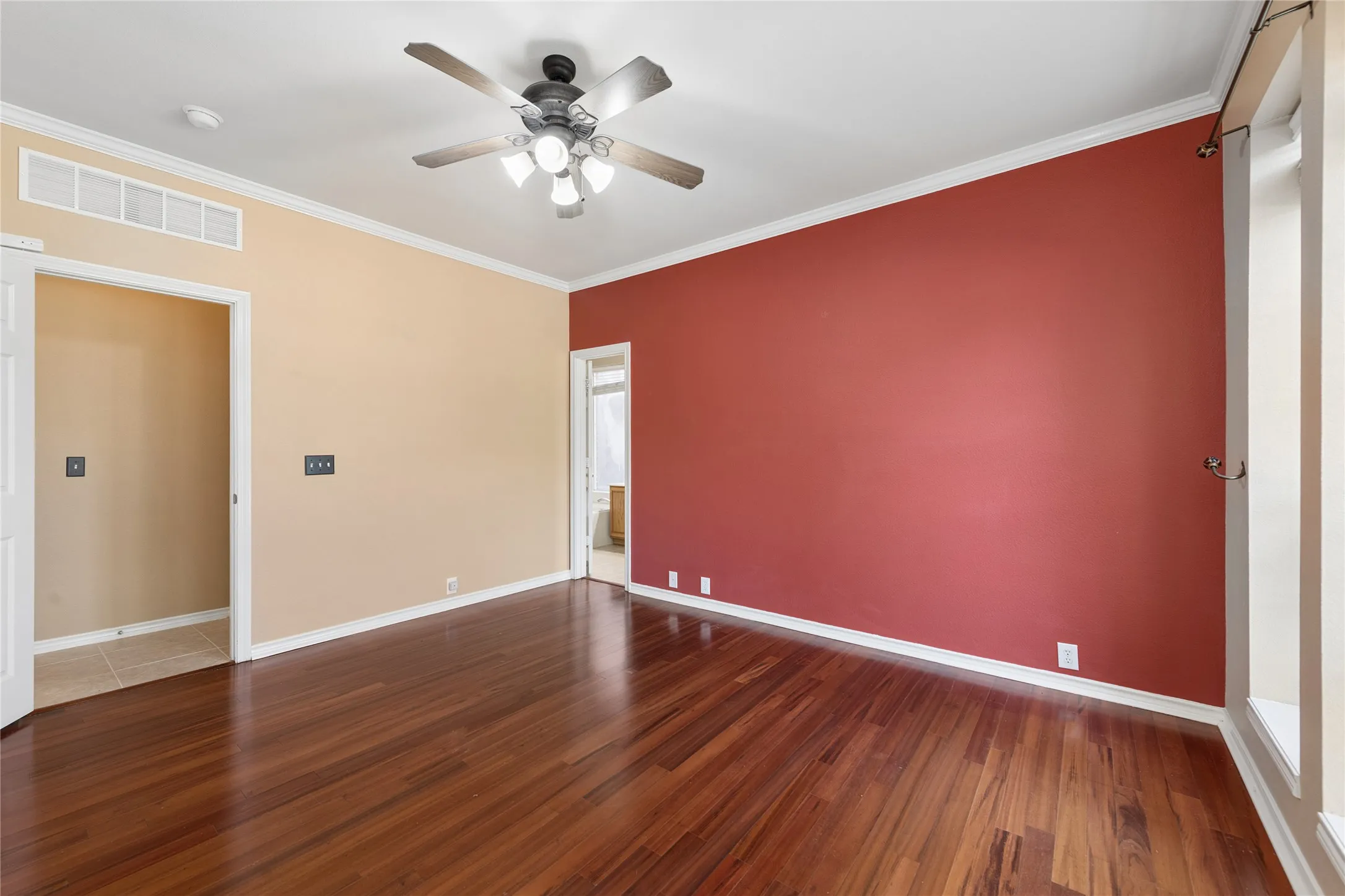 Single Family Residence For Sale in Collin County , 11256 Newgate Drive, Frisco, Texas 75035, 4 Bedroom, 3 Bathroom, 2 Garage spaces, 2,158 Sqft, built in 2003, mls#21364727, Real Estate Agent in Frisco, Homes For Sale in Collin county, Homes For Sale in Frisco, Realtor in Frisco Texas, Real Estate Brokerage Independent Realty Texas, Luminita Cordes Realtor