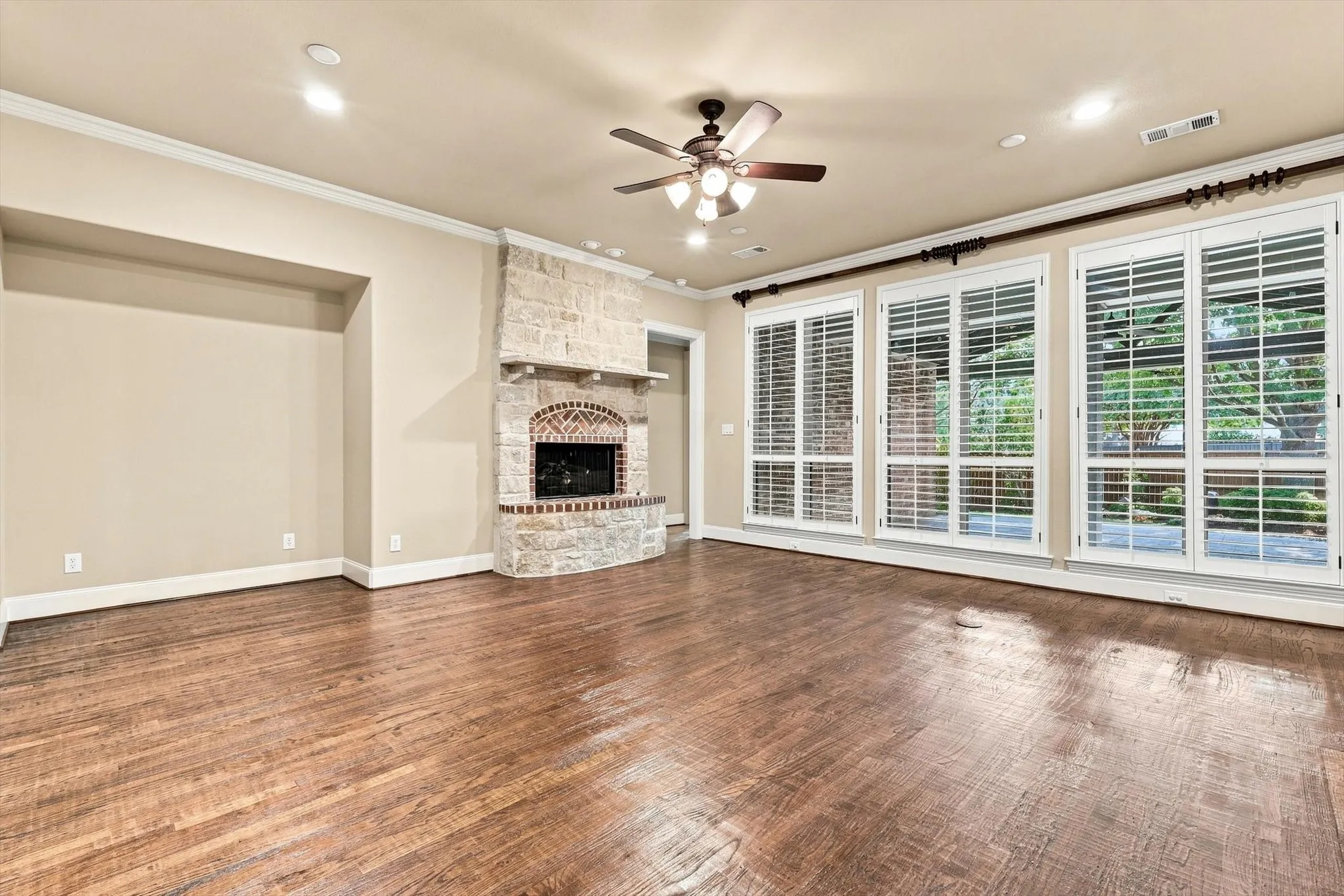 Single Family Residence For Sale in Collin County , 1309 Concho Drive, Allen, Texas 75013, 5 Bedroom, 5 Bathroom, 3 Garage spaces, 4,530 Sqft, built in 2007, mls#21361476, Real Estate Agent in Allen, Homes For Sale in Collin county, Homes For Sale in Allen, Realtor in Allen Texas, Real Estate Brokerage Independent Realty Texas, Luminita Cordes Realtor
