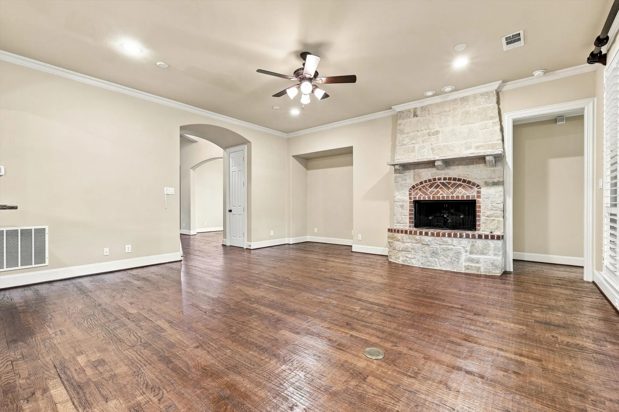 Single Family Residence For Sale in Collin County , 1309 Concho Drive, Allen, Texas 75013, 5 Bedroom, 5 Bathroom, 3 Garage spaces, 4,530 Sqft, built in 2007, mls#21361476, Real Estate Agent in Allen, Homes For Sale in Collin county, Homes For Sale in Allen, Realtor in Allen Texas, Real Estate Brokerage Independent Realty Texas, Luminita Cordes Realtor