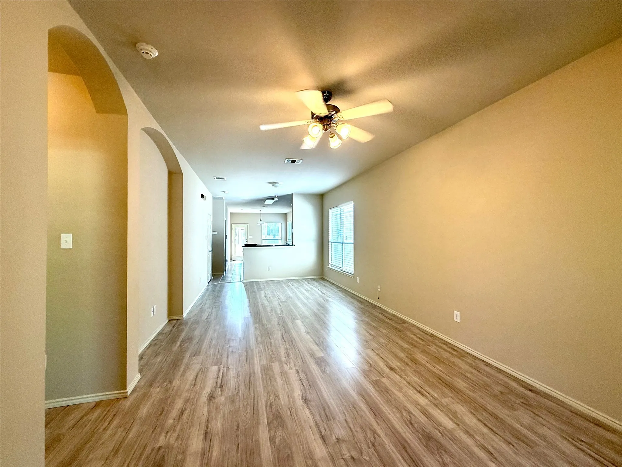 Single Family Residence For Sale in Denton County , 1645 Cambridge Drive, Providence Village, Texas 76227, 3 Bedroom, 2 Bathroom, 2 Garage spaces, 1,372 Sqft, built in 2005, mls#21363548, Real Estate Agent in Providence Village, Homes For Sale in Denton county, Homes For Sale in Providence Village, Realtor in Providence Village Texas, Real Estate Brokerage Independent Realty Texas, Luminita Cordes Realtor