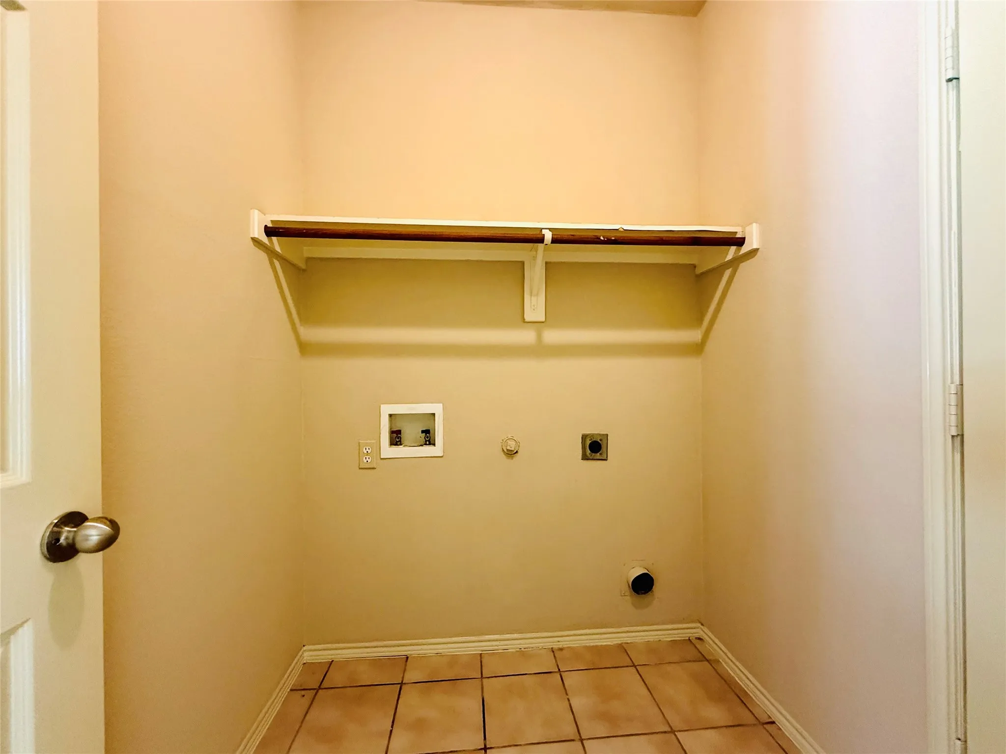 Tile flooring with a permanent shelf and clothing rod
