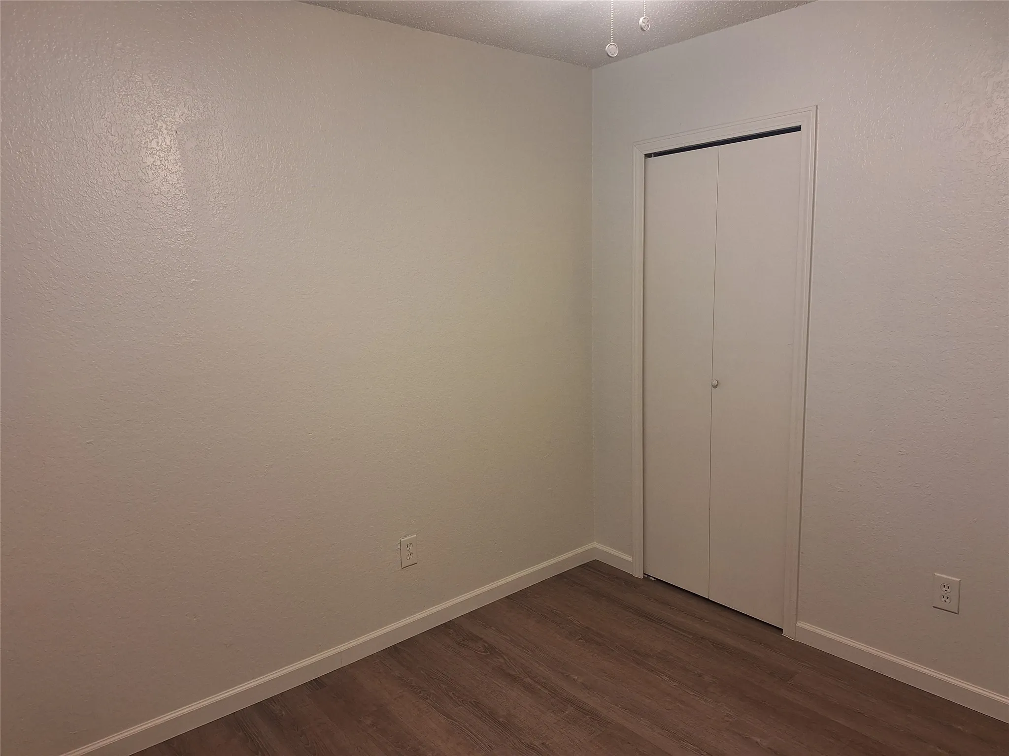 Duplex For Rent in Dallas County , 3946 Queens Court, Garland, Texas 75043, 3 Bedroom, 2 Bathroom, Garage spaces, 1,057 Sqft, built in 1984, mls#21364777, Real Estate Agent in Garland, Homes For Rent in Dallas county, Homes For Rent in Garland, Realtor in Garland Texas, Real Estate Brokerage Independent Realty Texas, Luminita Cordes Realtor