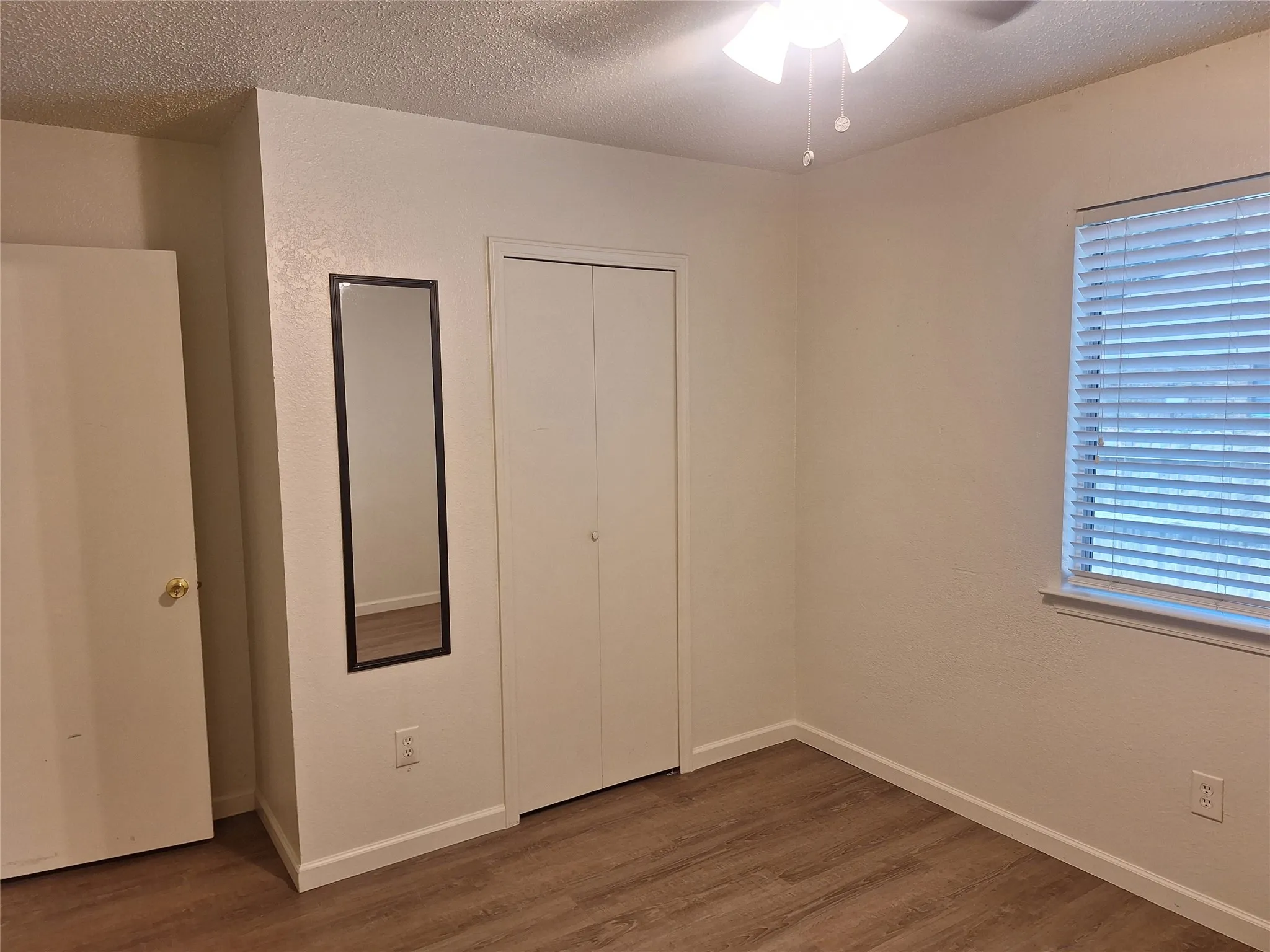 Duplex For Rent in Dallas County , 3946 Queens Court, Garland, Texas 75043, 3 Bedroom, 2 Bathroom, Garage spaces, 1,057 Sqft, built in 1984, mls#21364777, Real Estate Agent in Garland, Homes For Rent in Dallas county, Homes For Rent in Garland, Realtor in Garland Texas, Real Estate Brokerage Independent Realty Texas, Luminita Cordes Realtor