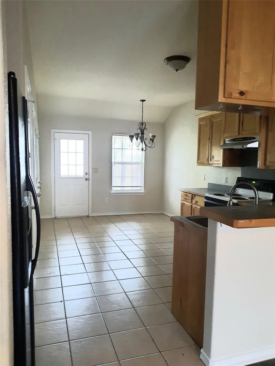 Triplex For Rent in Parker County , 905 Sloan Street, Weatherford, Texas 76086, 2 Bedroom, 2 Bathroom, Garage spaces, 1,100 Sqft, built in 2004, mls#21364780, Real Estate Agent in Weatherford, Homes For Rent in Parker county, Homes For Rent in Weatherford, Realtor in Weatherford Texas, Real Estate Brokerage Independent Realty Texas, Luminita Cordes Realtor