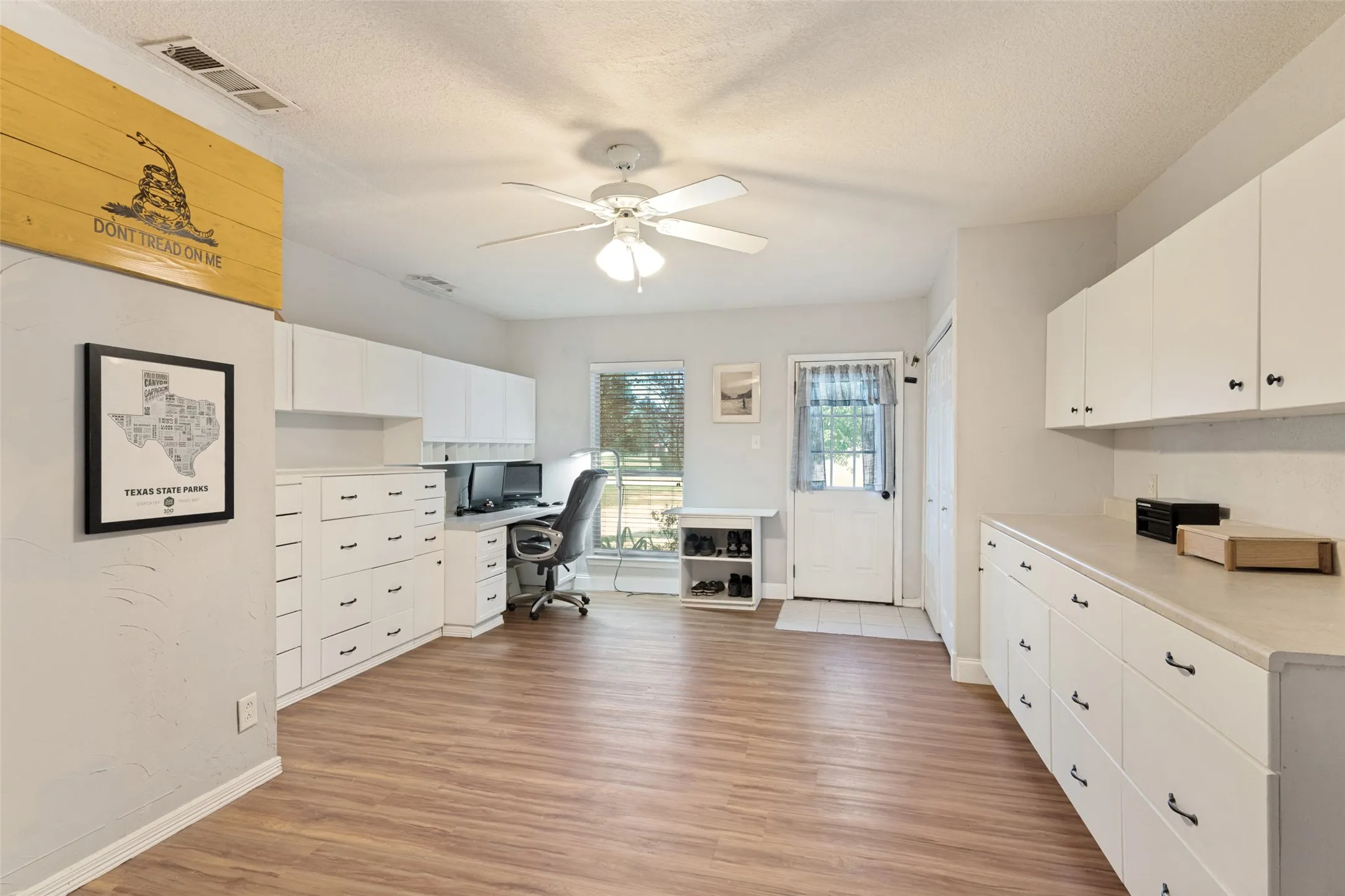 Single Family Residence For Sale in Tarrant County , 11432 Brook Green Lane, Haslet, Texas 76052, 4 Bedroom, 3 Bathroom, 6 Garage spaces, 3,242 Sqft, built in 2000, mls#21362145, Real Estate Agent in Haslet, Homes For Sale in Tarrant county, Homes For Sale in Haslet, Realtor in Haslet Texas, Real Estate Brokerage Independent Realty Texas, Luminita Cordes Realtor
