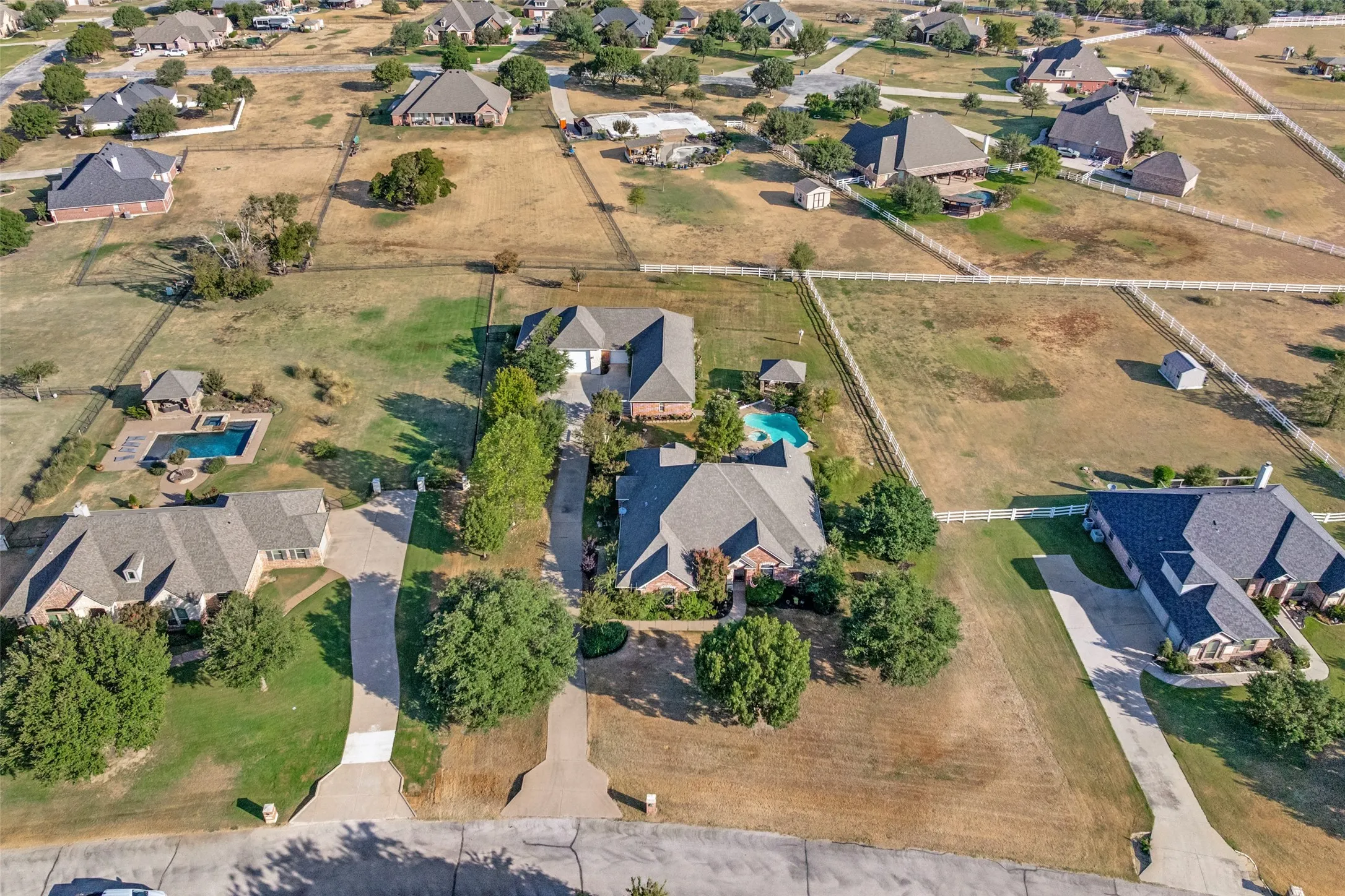 Single Family Residence For Sale in Tarrant County , 11432 Brook Green Lane, Haslet, Texas 76052, 4 Bedroom, 3 Bathroom, 6 Garage spaces, 3,242 Sqft, built in 2000, mls#21362145, Real Estate Agent in Haslet, Homes For Sale in Tarrant county, Homes For Sale in Haslet, Realtor in Haslet Texas, Real Estate Brokerage Independent Realty Texas, Luminita Cordes Realtor