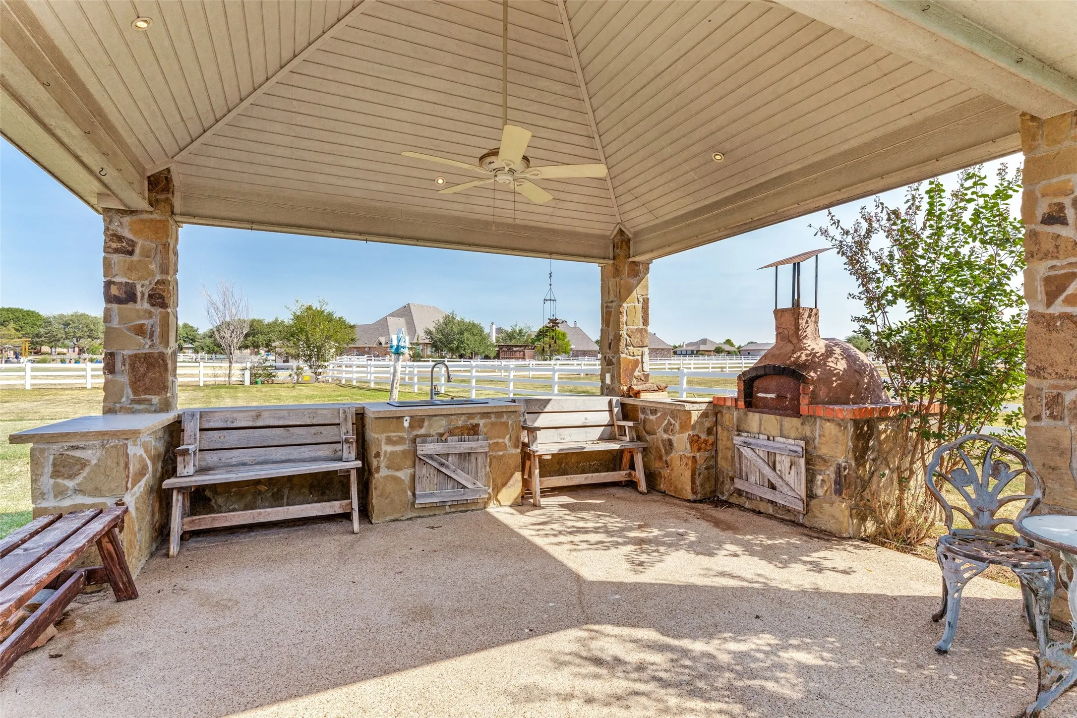 Single Family Residence For Sale in Tarrant County , 11432 Brook Green Lane, Haslet, Texas 76052, 4 Bedroom, 3 Bathroom, 6 Garage spaces, 3,242 Sqft, built in 2000, mls#21362145, Real Estate Agent in Haslet, Homes For Sale in Tarrant county, Homes For Sale in Haslet, Realtor in Haslet Texas, Real Estate Brokerage Independent Realty Texas, Luminita Cordes Realtor