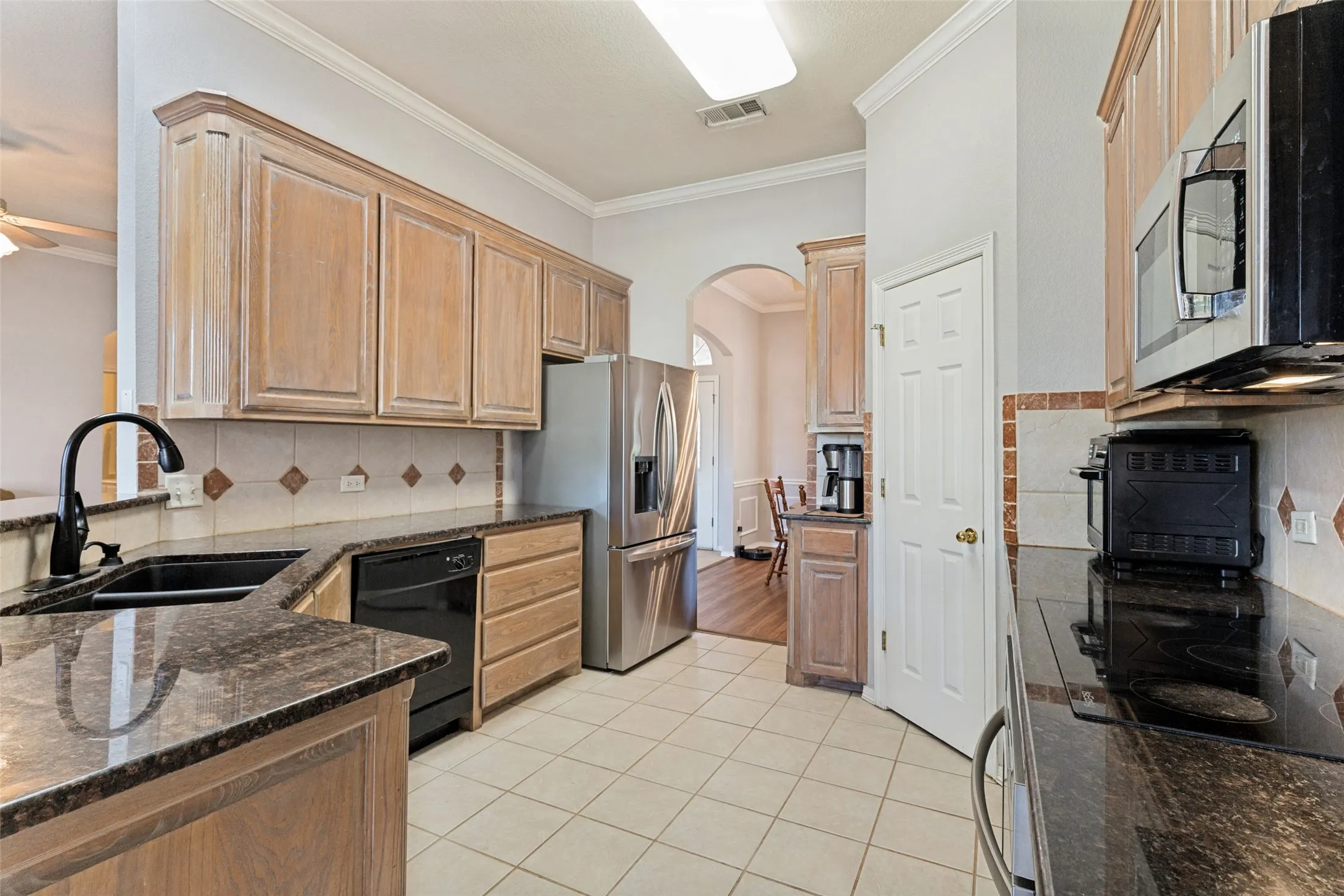 Single Family Residence For Sale in Tarrant County , 11432 Brook Green Lane, Haslet, Texas 76052, 4 Bedroom, 3 Bathroom, 6 Garage spaces, 3,242 Sqft, built in 2000, mls#21362145, Real Estate Agent in Haslet, Homes For Sale in Tarrant county, Homes For Sale in Haslet, Realtor in Haslet Texas, Real Estate Brokerage Independent Realty Texas, Luminita Cordes Realtor