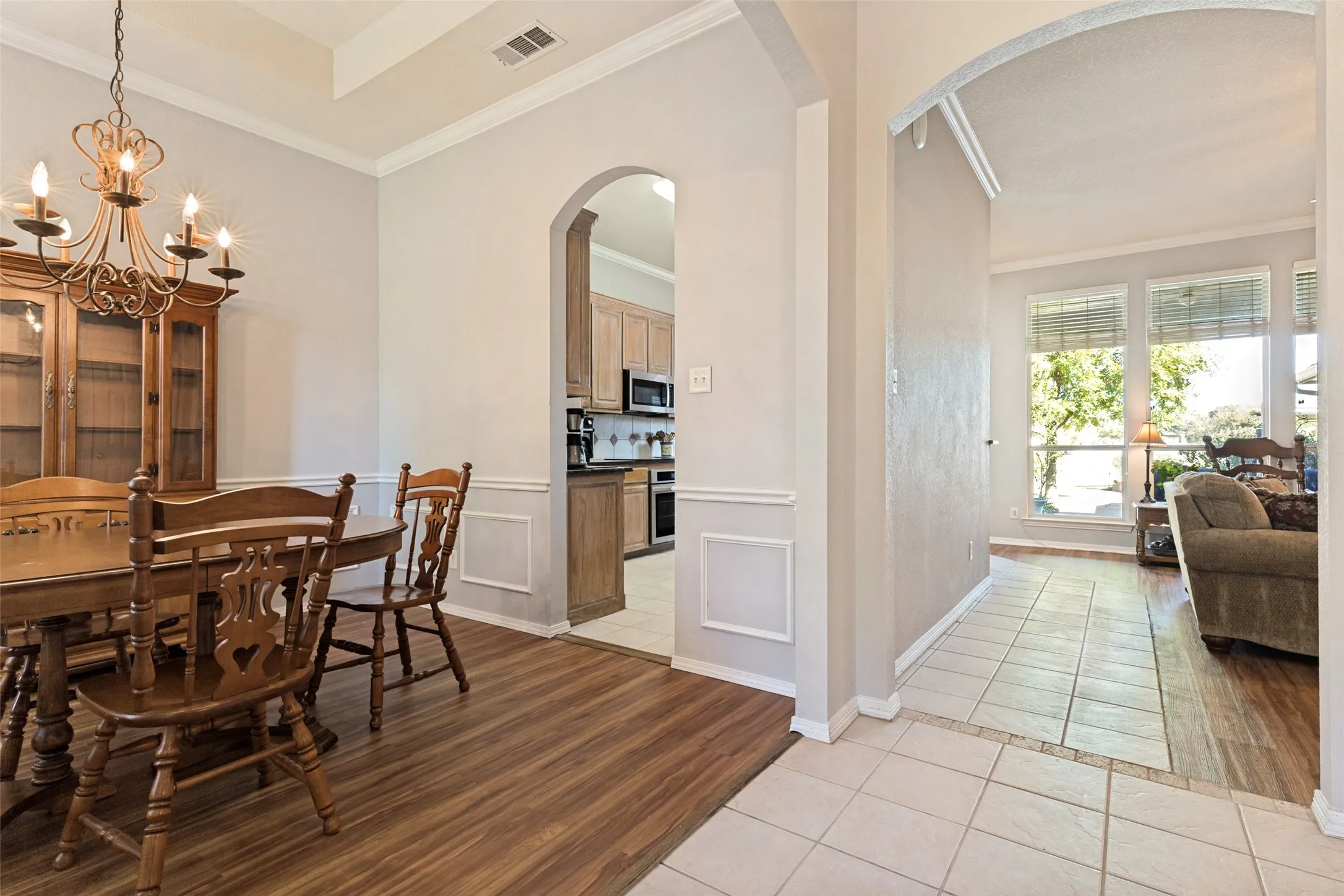 Single Family Residence For Sale in Tarrant County , 11432 Brook Green Lane, Haslet, Texas 76052, 4 Bedroom, 3 Bathroom, 6 Garage spaces, 3,242 Sqft, built in 2000, mls#21362145, Real Estate Agent in Haslet, Homes For Sale in Tarrant county, Homes For Sale in Haslet, Realtor in Haslet Texas, Real Estate Brokerage Independent Realty Texas, Luminita Cordes Realtor