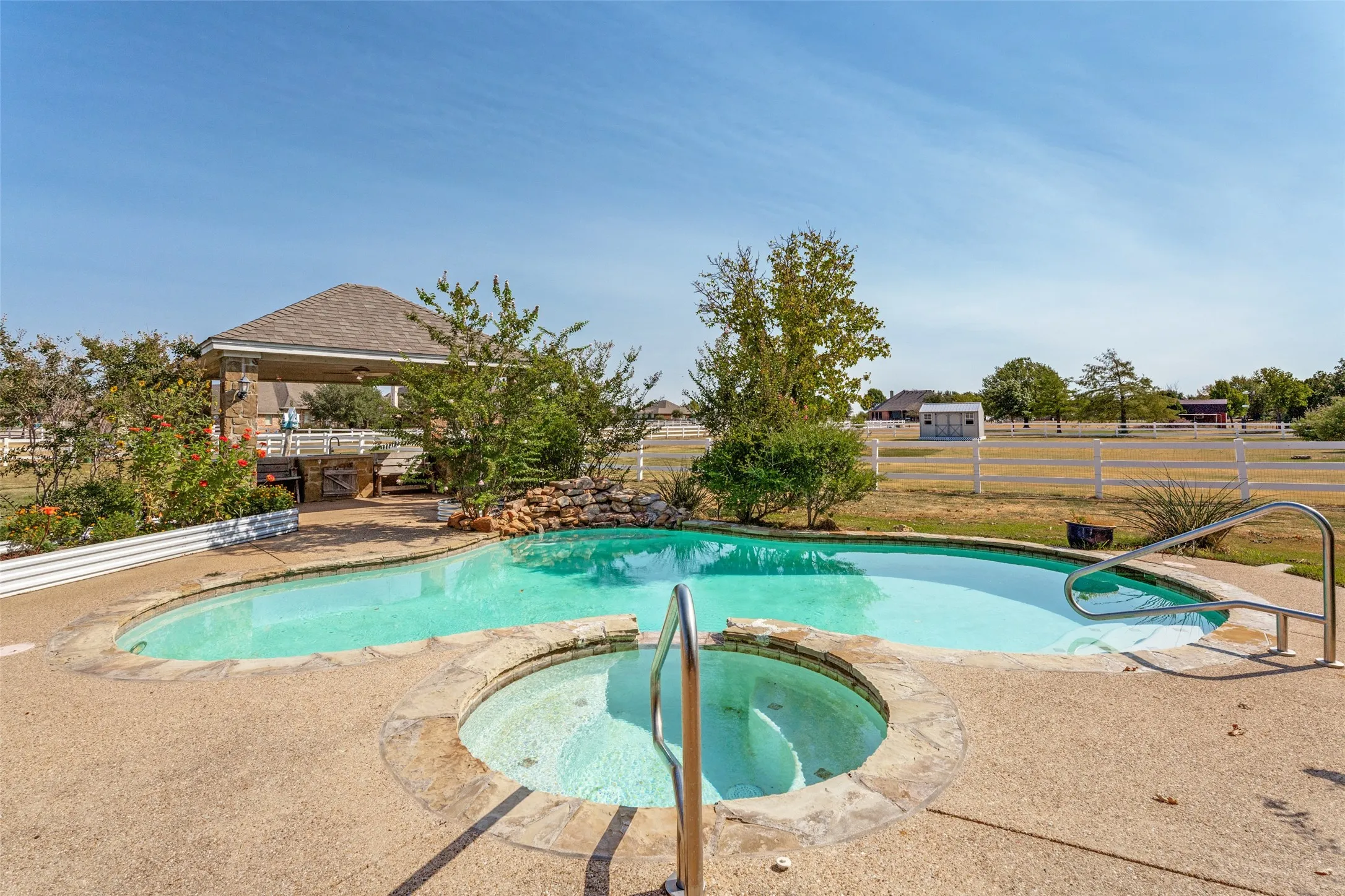 Single Family Residence For Sale in Tarrant County , 11432 Brook Green Lane, Haslet, Texas 76052, 4 Bedroom, 3 Bathroom, 6 Garage spaces, 3,242 Sqft, built in 2000, mls#21362145, Real Estate Agent in Haslet, Homes For Sale in Tarrant county, Homes For Sale in Haslet, Realtor in Haslet Texas, Real Estate Brokerage Independent Realty Texas, Luminita Cordes Realtor