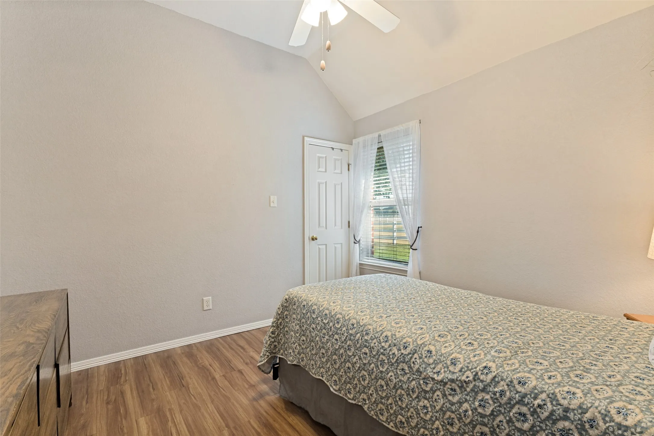Single Family Residence For Sale in Tarrant County , 11432 Brook Green Lane, Haslet, Texas 76052, 4 Bedroom, 3 Bathroom, 6 Garage spaces, 3,242 Sqft, built in 2000, mls#21362145, Real Estate Agent in Haslet, Homes For Sale in Tarrant county, Homes For Sale in Haslet, Realtor in Haslet Texas, Real Estate Brokerage Independent Realty Texas, Luminita Cordes Realtor