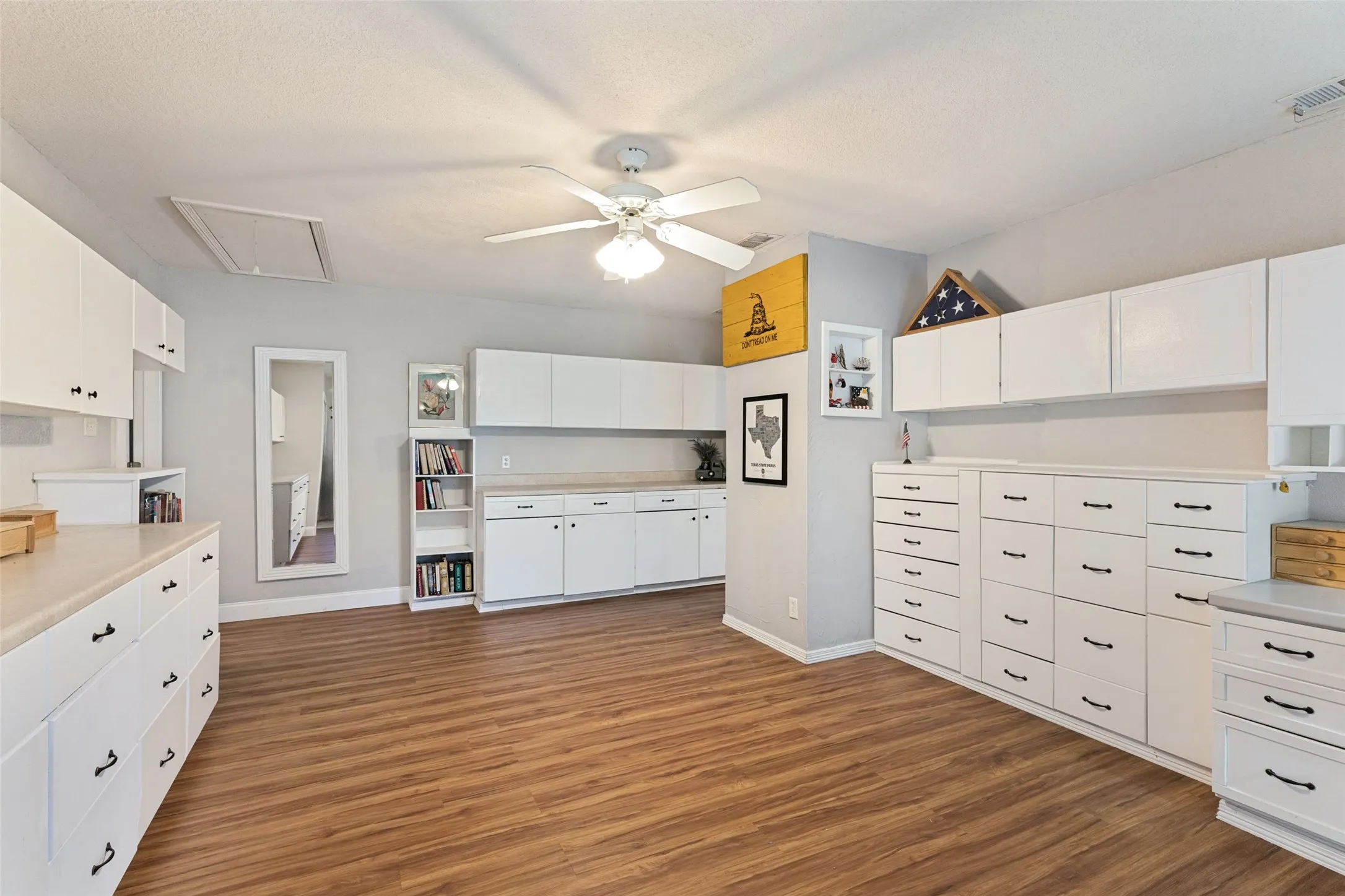 Single Family Residence For Sale in Tarrant County , 11432 Brook Green Lane, Haslet, Texas 76052, 4 Bedroom, 3 Bathroom, 6 Garage spaces, 3,242 Sqft, built in 2000, mls#21362145, Real Estate Agent in Haslet, Homes For Sale in Tarrant county, Homes For Sale in Haslet, Realtor in Haslet Texas, Real Estate Brokerage Independent Realty Texas, Luminita Cordes Realtor