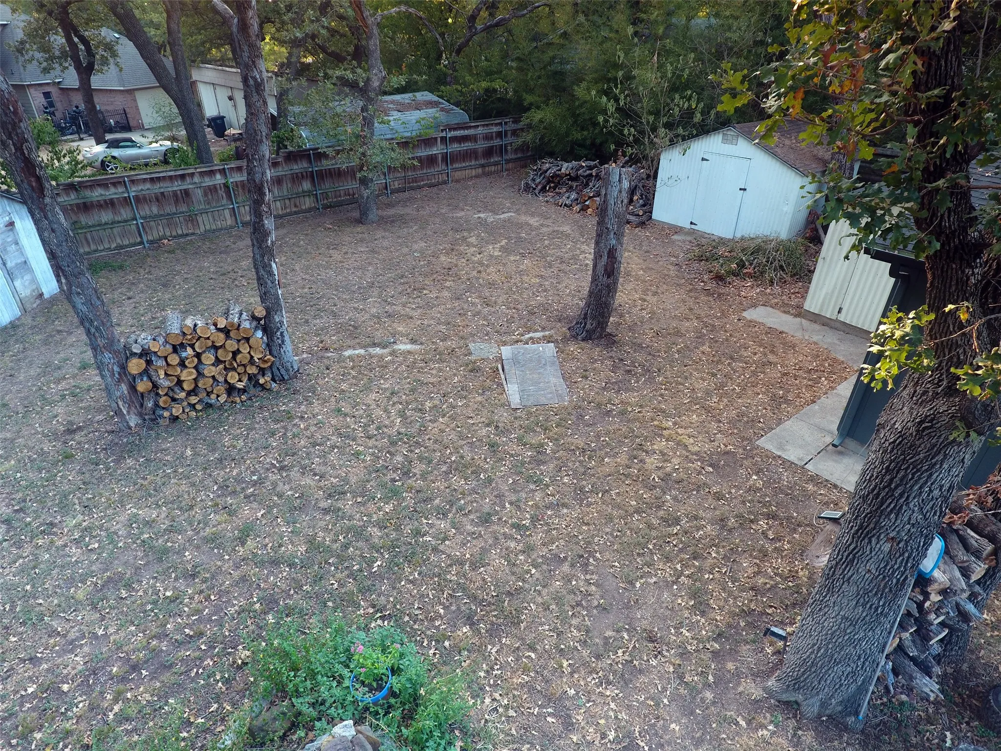 Single Family Residence For Sale in Tarrant County , 1800 Carl Street, Fort Worth, Texas 76103, 2 Bedroom, 2 Bathroom, 2 Garage spaces, 1,182 Sqft, built in 1947, mls#21362521, Real Estate Agent in Fort Worth, Homes For Sale in Tarrant county, Homes For Sale in Fort Worth, Realtor in Fort Worth Texas, Real Estate Brokerage Independent Realty Texas, Luminita Cordes Realtor