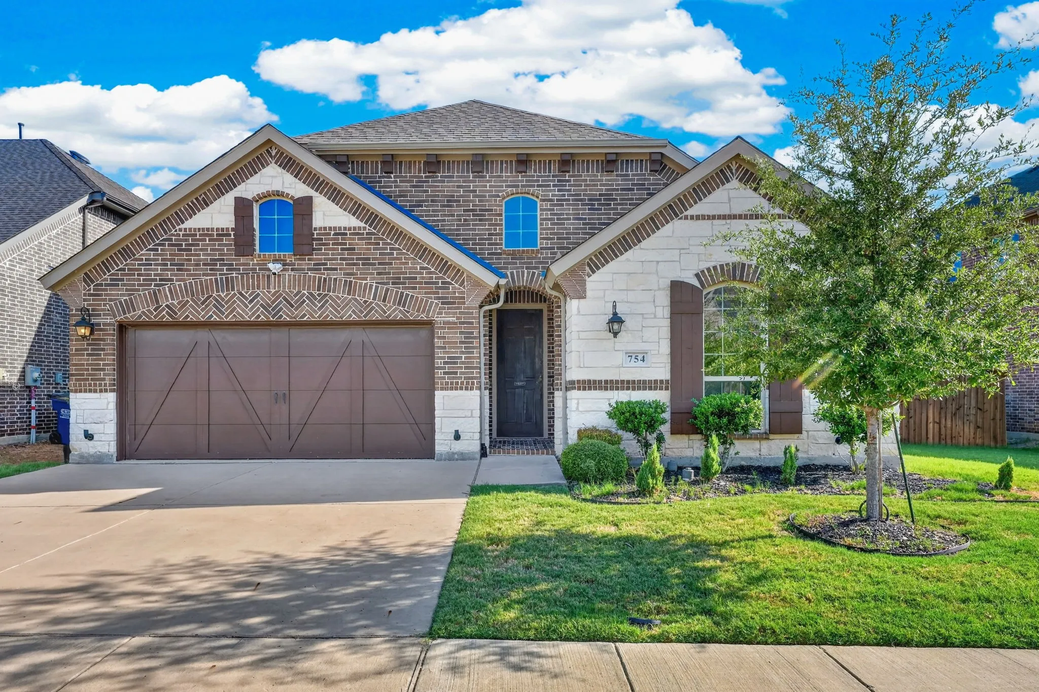Single Family Residence For Sale in Collin County , 754 Corner Post Path, Celina, Texas 75009, 3 Bedroom, 4 Bathroom, 3 Garage spaces, 3,008 Sqft, built in 2020, mls#21364785, Real Estate Agent in Celina, Homes For Sale in Collin county, Homes For Sale in Celina, Realtor in Celina Texas, Real Estate Brokerage Independent Realty Texas, Luminita Cordes Realtor