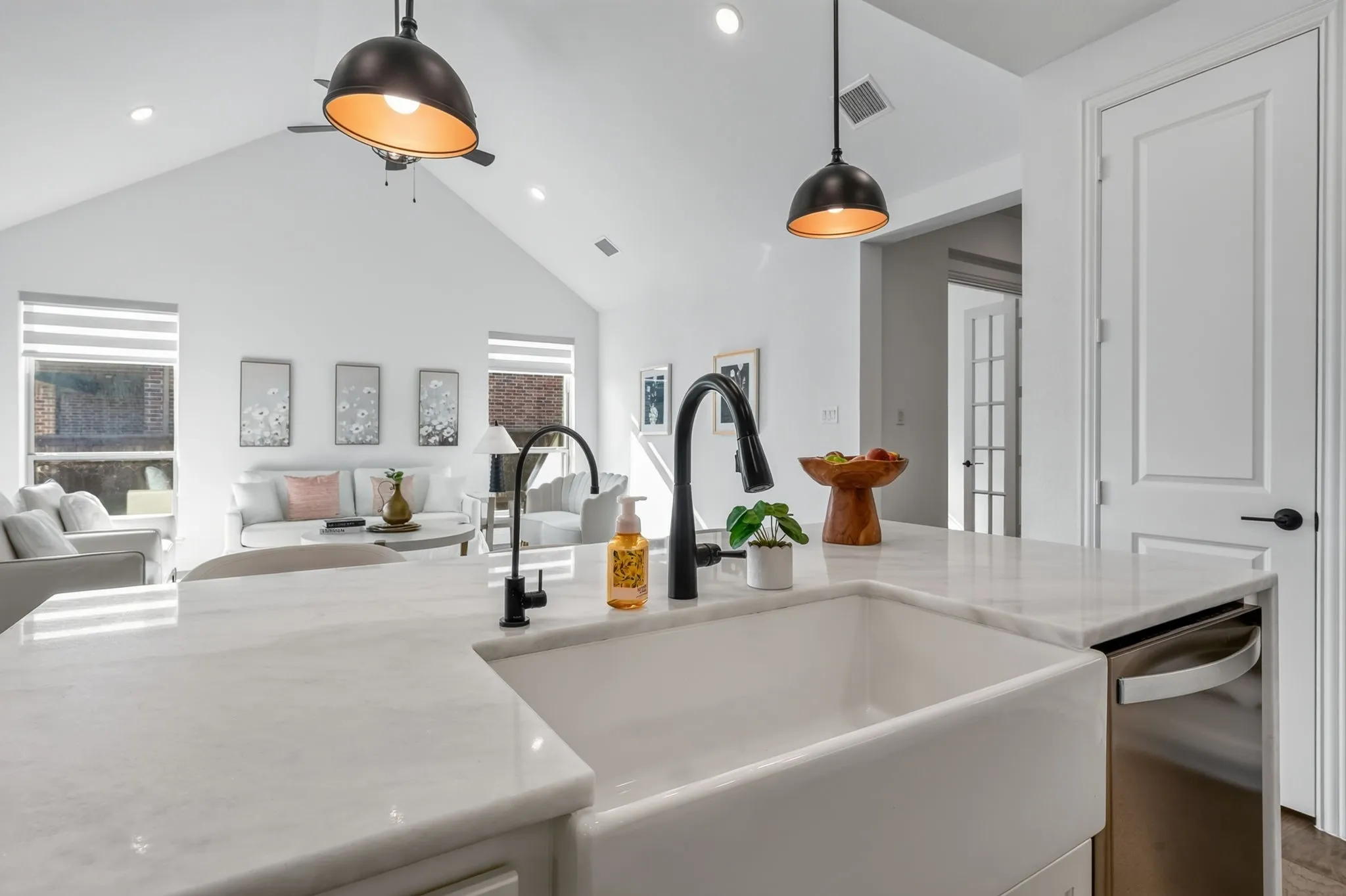 Single Family Residence For Sale in Collin County , 754 Corner Post Path, Celina, Texas 75009, 3 Bedroom, 4 Bathroom, 3 Garage spaces, 3,008 Sqft, built in 2020, mls#21364785, Real Estate Agent in Celina, Homes For Sale in Collin county, Homes For Sale in Celina, Realtor in Celina Texas, Real Estate Brokerage Independent Realty Texas, Luminita Cordes Realtor