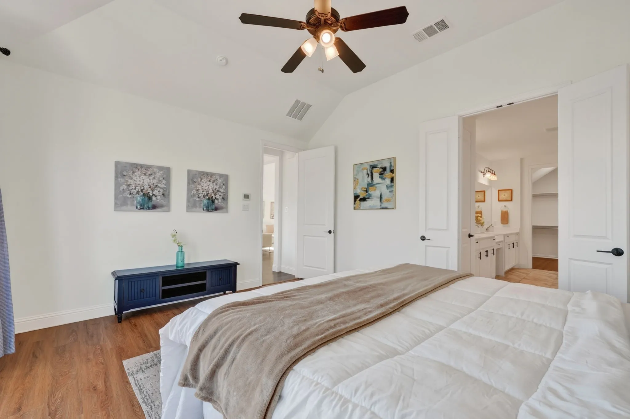 Single Family Residence For Sale in Collin County , 754 Corner Post Path, Celina, Texas 75009, 3 Bedroom, 4 Bathroom, 3 Garage spaces, 3,008 Sqft, built in 2020, mls#21364785, Real Estate Agent in Celina, Homes For Sale in Collin county, Homes For Sale in Celina, Realtor in Celina Texas, Real Estate Brokerage Independent Realty Texas, Luminita Cordes Realtor