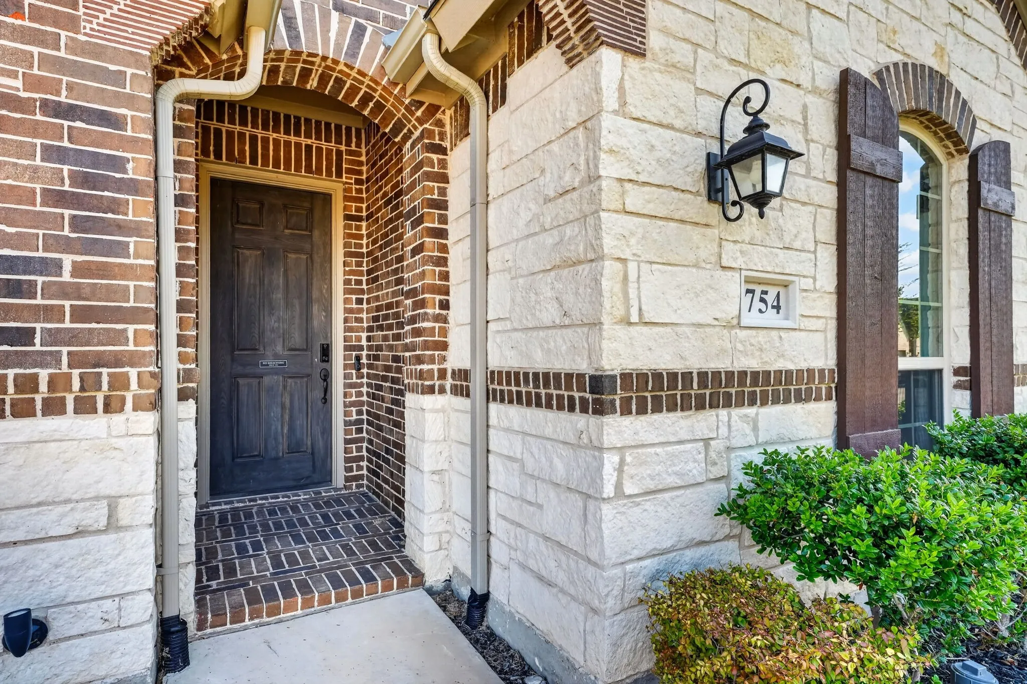 Single Family Residence For Sale in Collin County , 754 Corner Post Path, Celina, Texas 75009, 3 Bedroom, 4 Bathroom, 3 Garage spaces, 3,008 Sqft, built in 2020, mls#21364785, Real Estate Agent in Celina, Homes For Sale in Collin county, Homes For Sale in Celina, Realtor in Celina Texas, Real Estate Brokerage Independent Realty Texas, Luminita Cordes Realtor