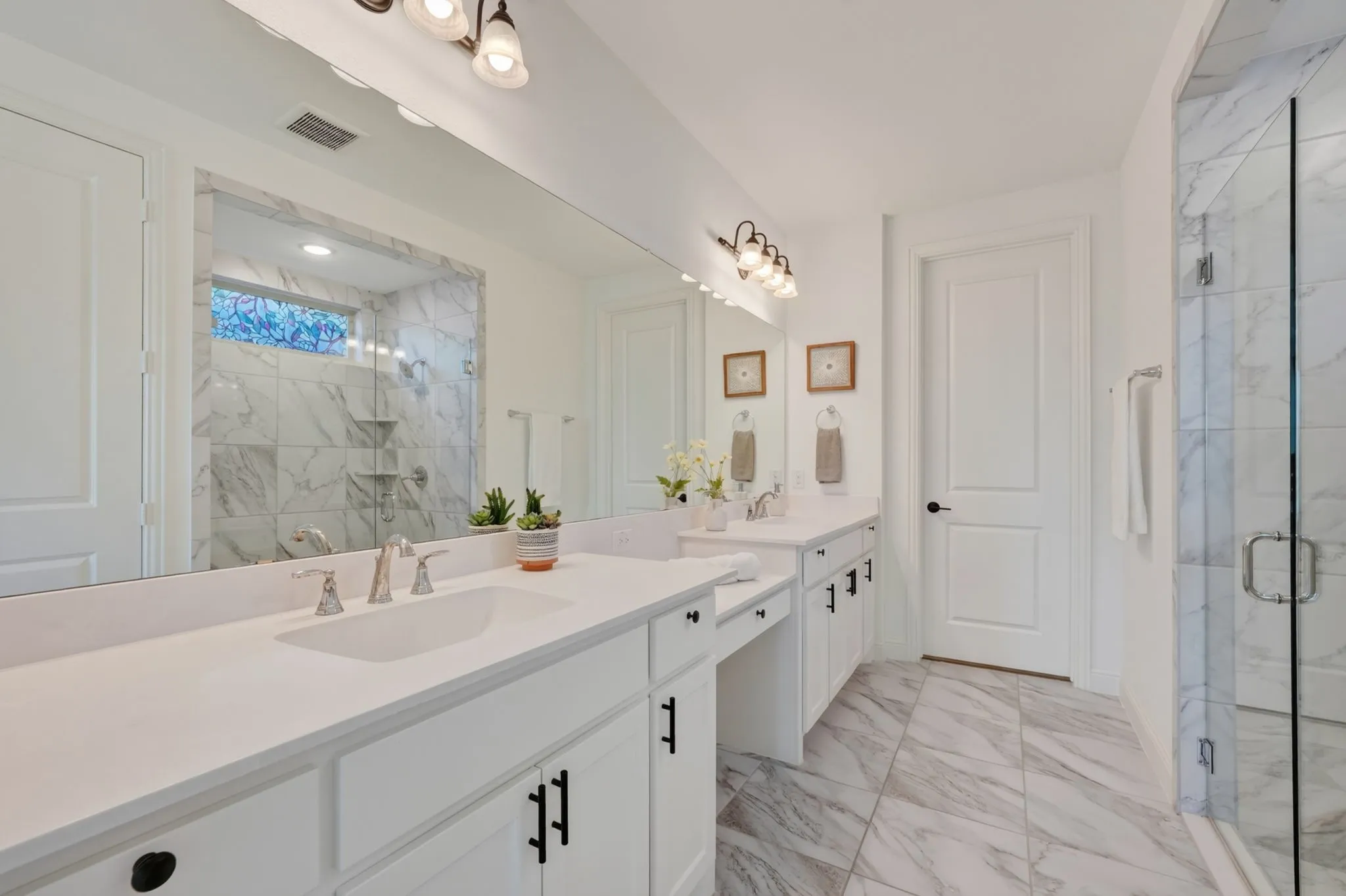 Single Family Residence For Sale in Collin County , 754 Corner Post Path, Celina, Texas 75009, 3 Bedroom, 4 Bathroom, 3 Garage spaces, 3,008 Sqft, built in 2020, mls#21364785, Real Estate Agent in Celina, Homes For Sale in Collin county, Homes For Sale in Celina, Realtor in Celina Texas, Real Estate Brokerage Independent Realty Texas, Luminita Cordes Realtor