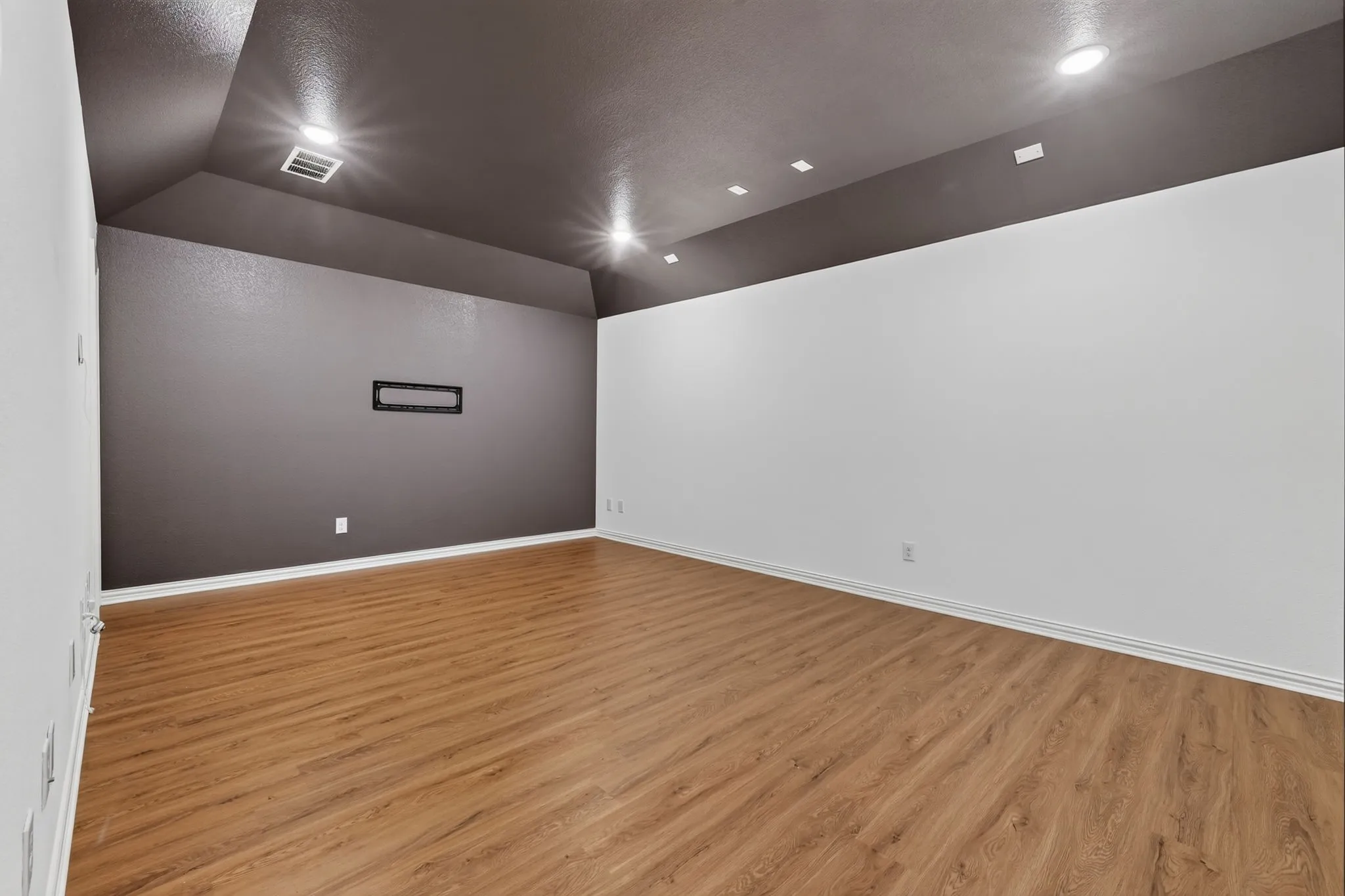 Single Family Residence For Sale in Collin County , 754 Corner Post Path, Celina, Texas 75009, 3 Bedroom, 4 Bathroom, 3 Garage spaces, 3,008 Sqft, built in 2020, mls#21364785, Real Estate Agent in Celina, Homes For Sale in Collin county, Homes For Sale in Celina, Realtor in Celina Texas, Real Estate Brokerage Independent Realty Texas, Luminita Cordes Realtor