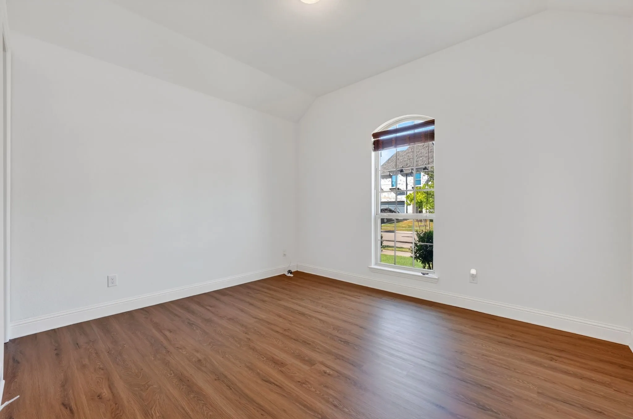 Single Family Residence For Sale in Collin County , 754 Corner Post Path, Celina, Texas 75009, 3 Bedroom, 4 Bathroom, 3 Garage spaces, 3,008 Sqft, built in 2020, mls#21364785, Real Estate Agent in Celina, Homes For Sale in Collin county, Homes For Sale in Celina, Realtor in Celina Texas, Real Estate Brokerage Independent Realty Texas, Luminita Cordes Realtor