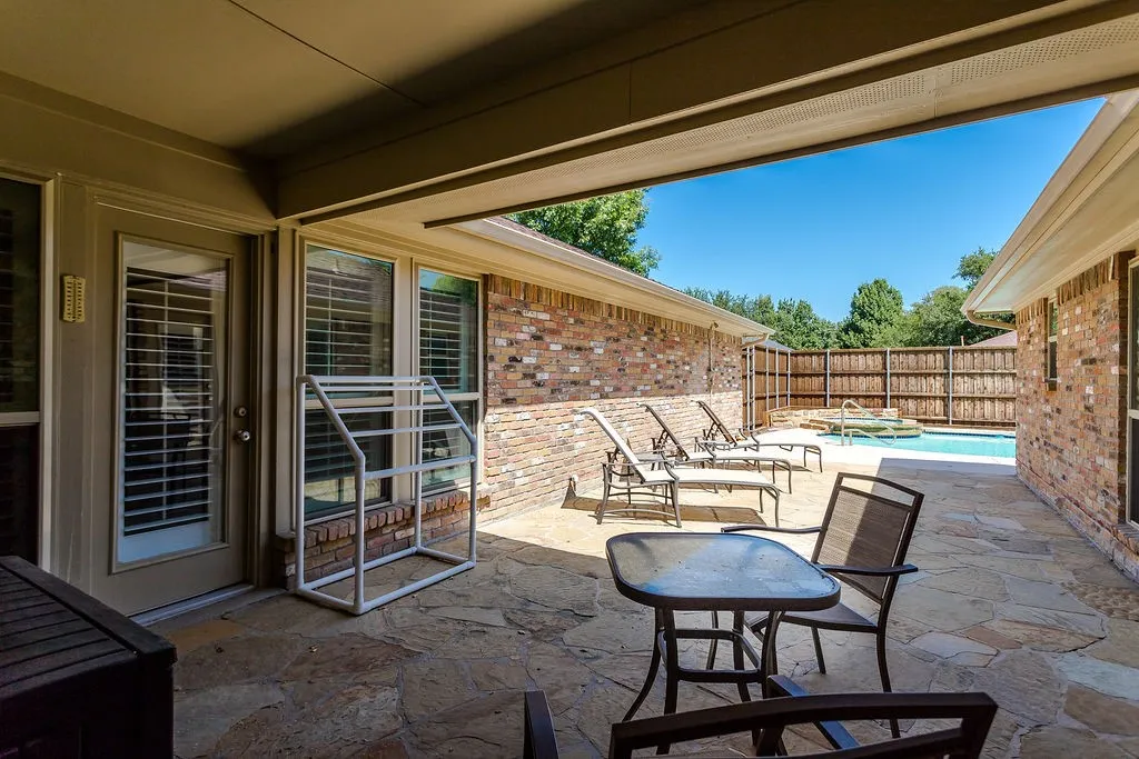 Single Family Residence For Sale in Dallas County , 10139 Cherry Tree Drive, Dallas, Texas 75243, 3 Bedroom, 3 Bathroom, 2 Garage spaces, 2,628 Sqft, built in 1978, mls#21362103, Real Estate Agent in Dallas, Homes For Sale in Dallas county, Homes For Sale in Dallas, Realtor in Dallas Texas, Real Estate Brokerage Independent Realty Texas, Luminita Cordes Realtor