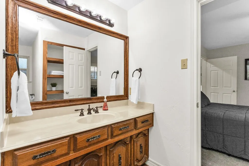 Single Family Residence For Sale in Dallas County , 10139 Cherry Tree Drive, Dallas, Texas 75243, 3 Bedroom, 3 Bathroom, 2 Garage spaces, 2,628 Sqft, built in 1978, mls#21362103, Real Estate Agent in Dallas, Homes For Sale in Dallas county, Homes For Sale in Dallas, Realtor in Dallas Texas, Real Estate Brokerage Independent Realty Texas, Luminita Cordes Realtor