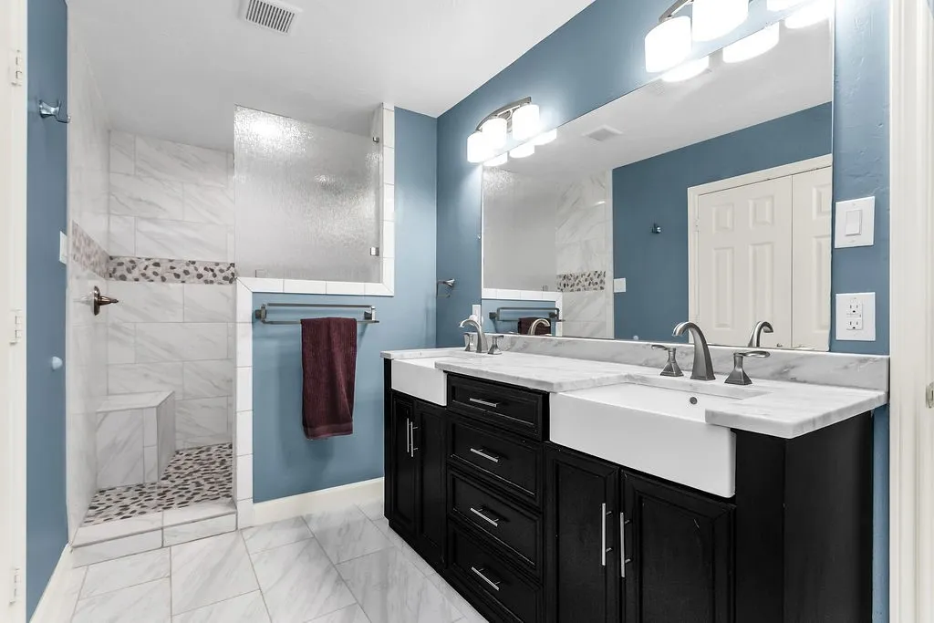 Single Family Residence For Sale in Dallas County , 10139 Cherry Tree Drive, Dallas, Texas 75243, 3 Bedroom, 3 Bathroom, 2 Garage spaces, 2,628 Sqft, built in 1978, mls#21362103, Real Estate Agent in Dallas, Homes For Sale in Dallas county, Homes For Sale in Dallas, Realtor in Dallas Texas, Real Estate Brokerage Independent Realty Texas, Luminita Cordes Realtor